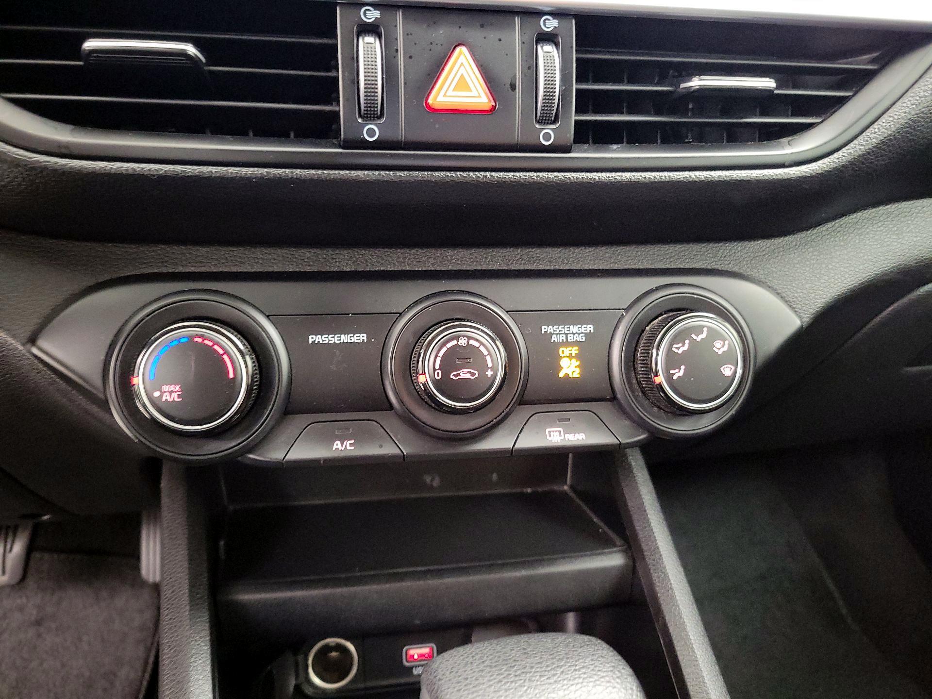 Thumbnail: 2023 Kia Forte - 16