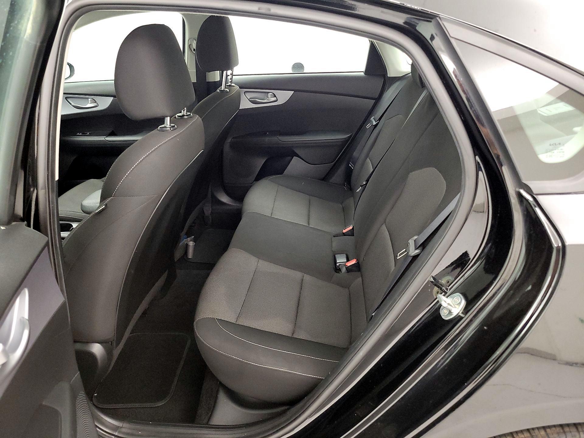 Thumbnail: 2023 Kia Forte - 19