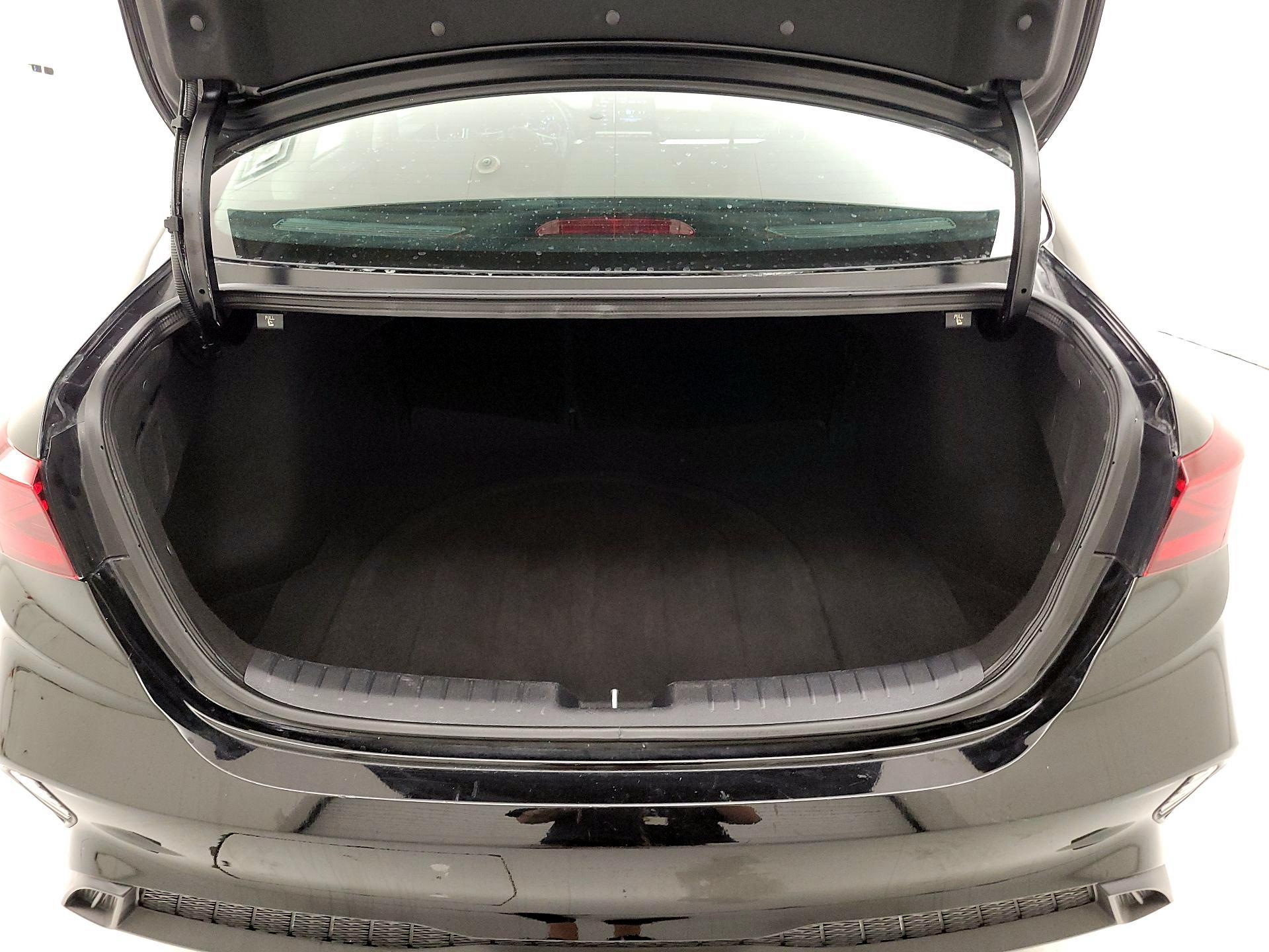 Thumbnail: 2023 Kia Forte - 20