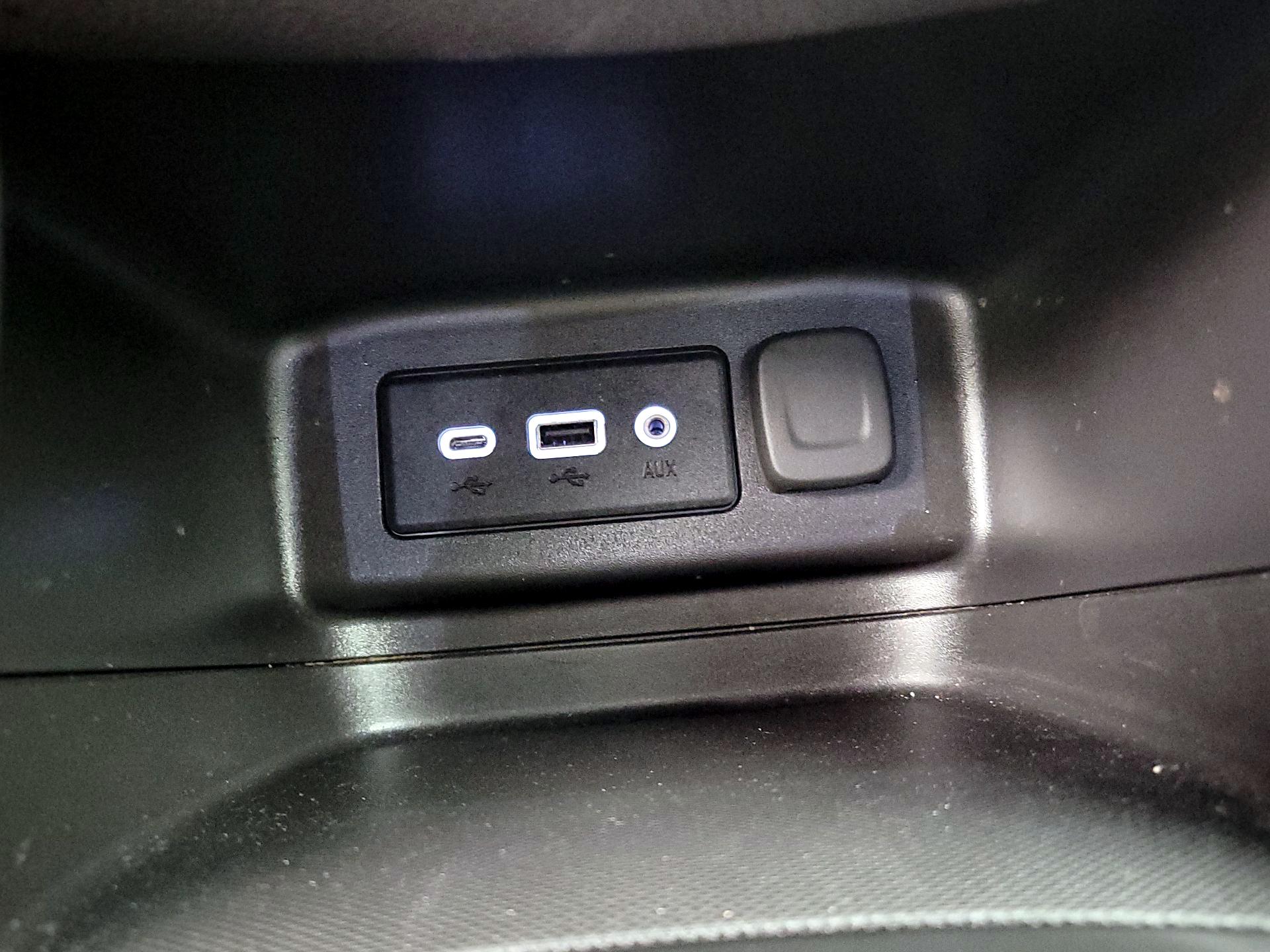 Thumbnail: 2024 Chevrolet Equinox - 18