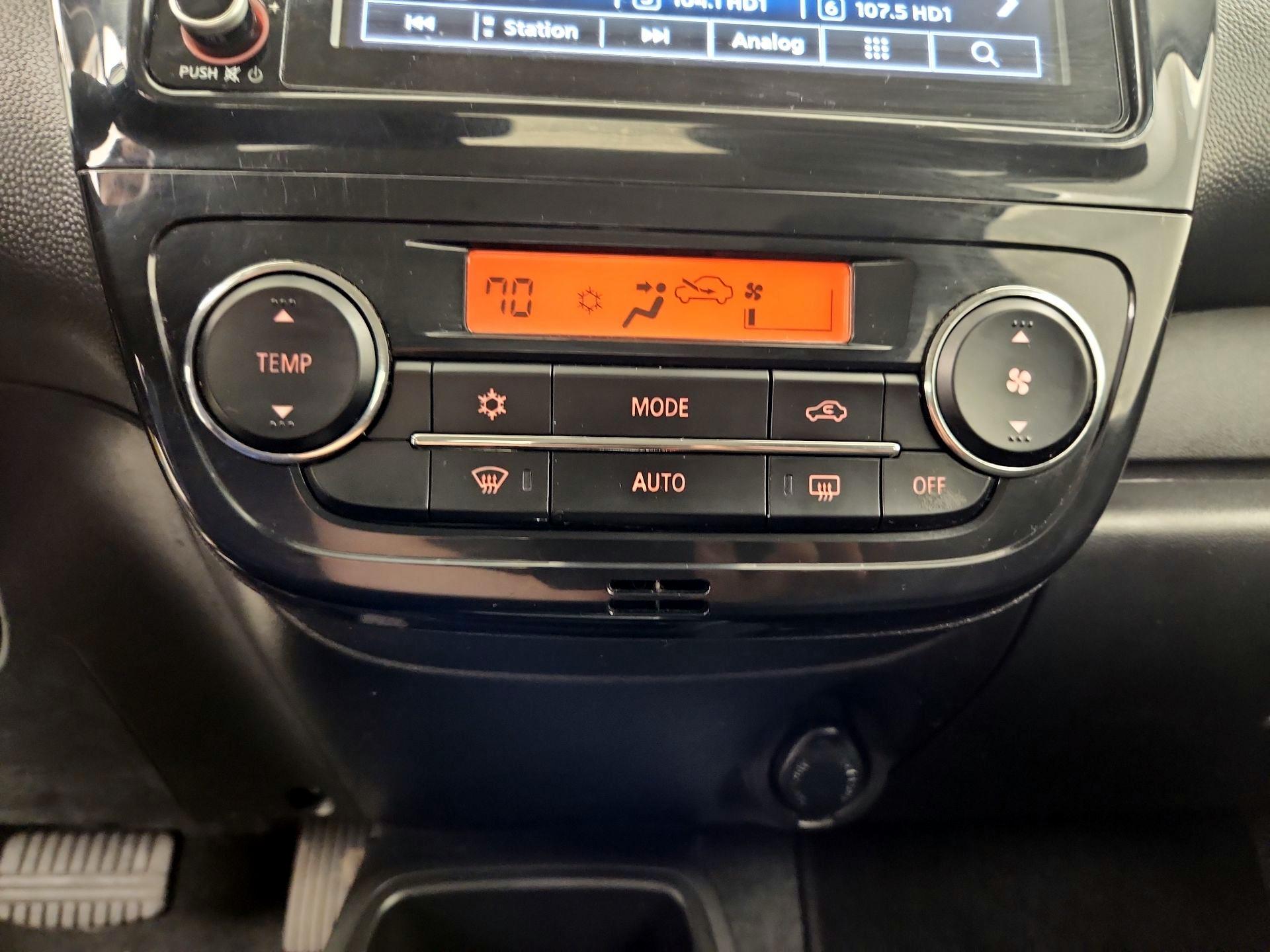 Thumbnail: 2023 Mitsubishi Mirage G4 - 16