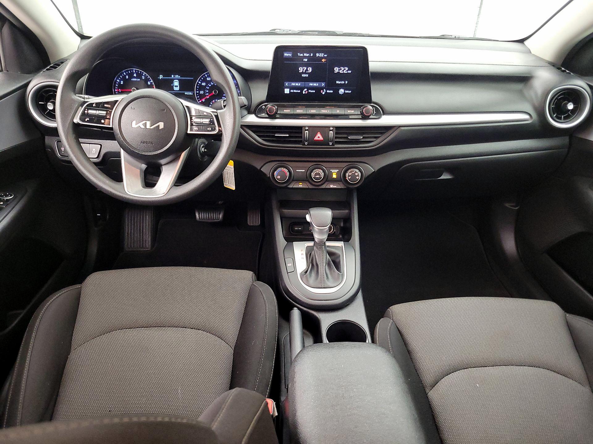 Thumbnail: 2023 Kia Forte - 9