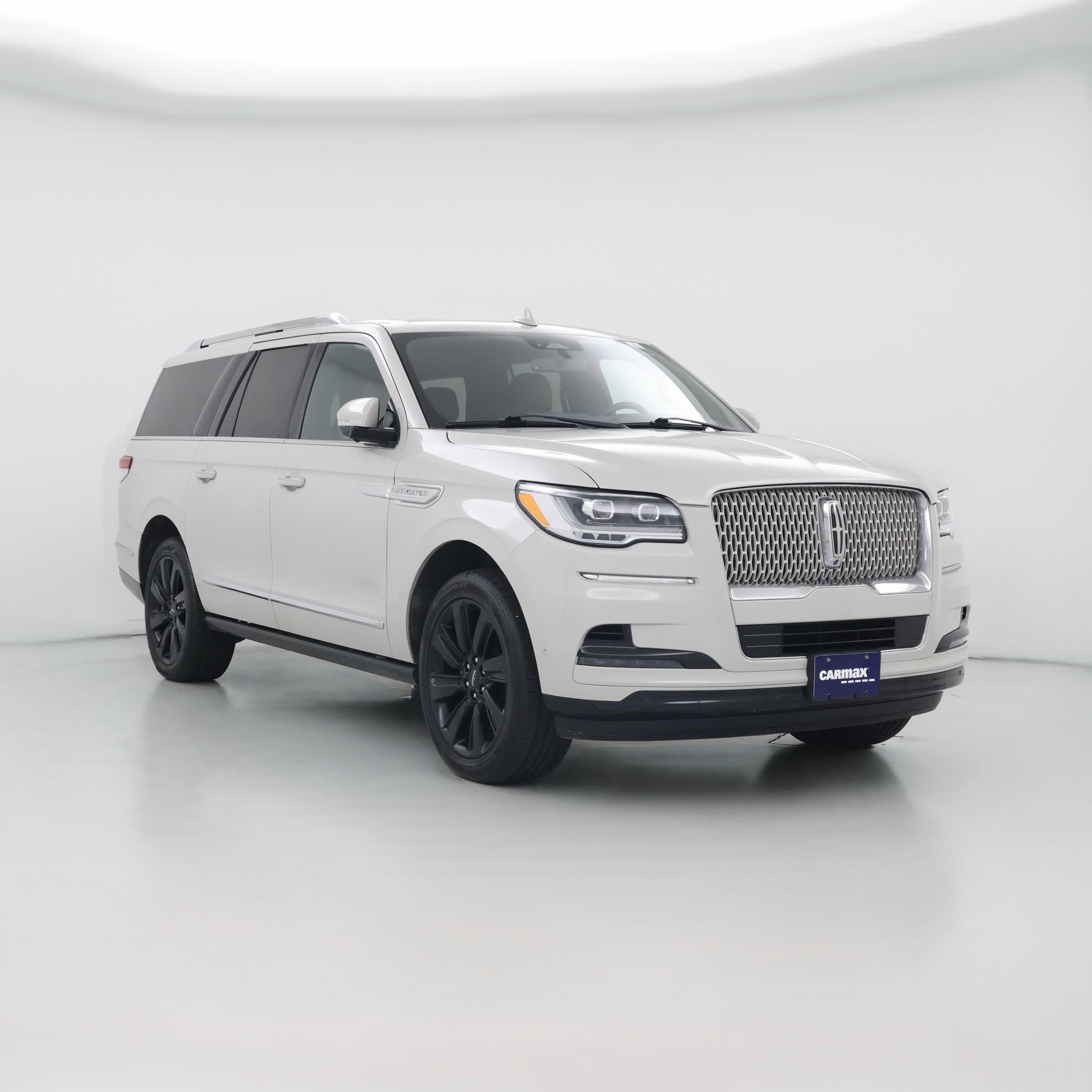 Thumbnail: 2022 Lincoln Navigator L - 1