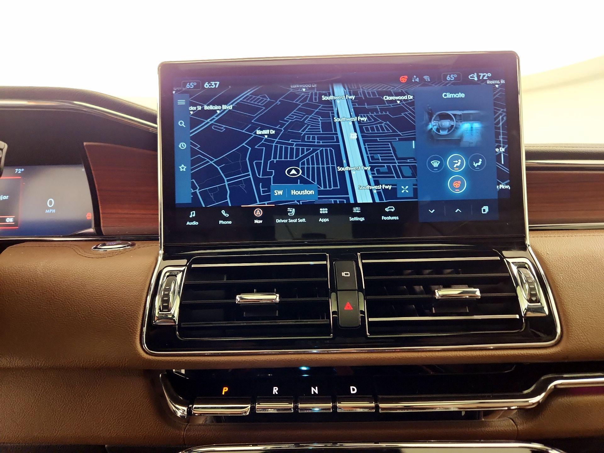 Thumbnail: 2022 Lincoln Navigator L - 14