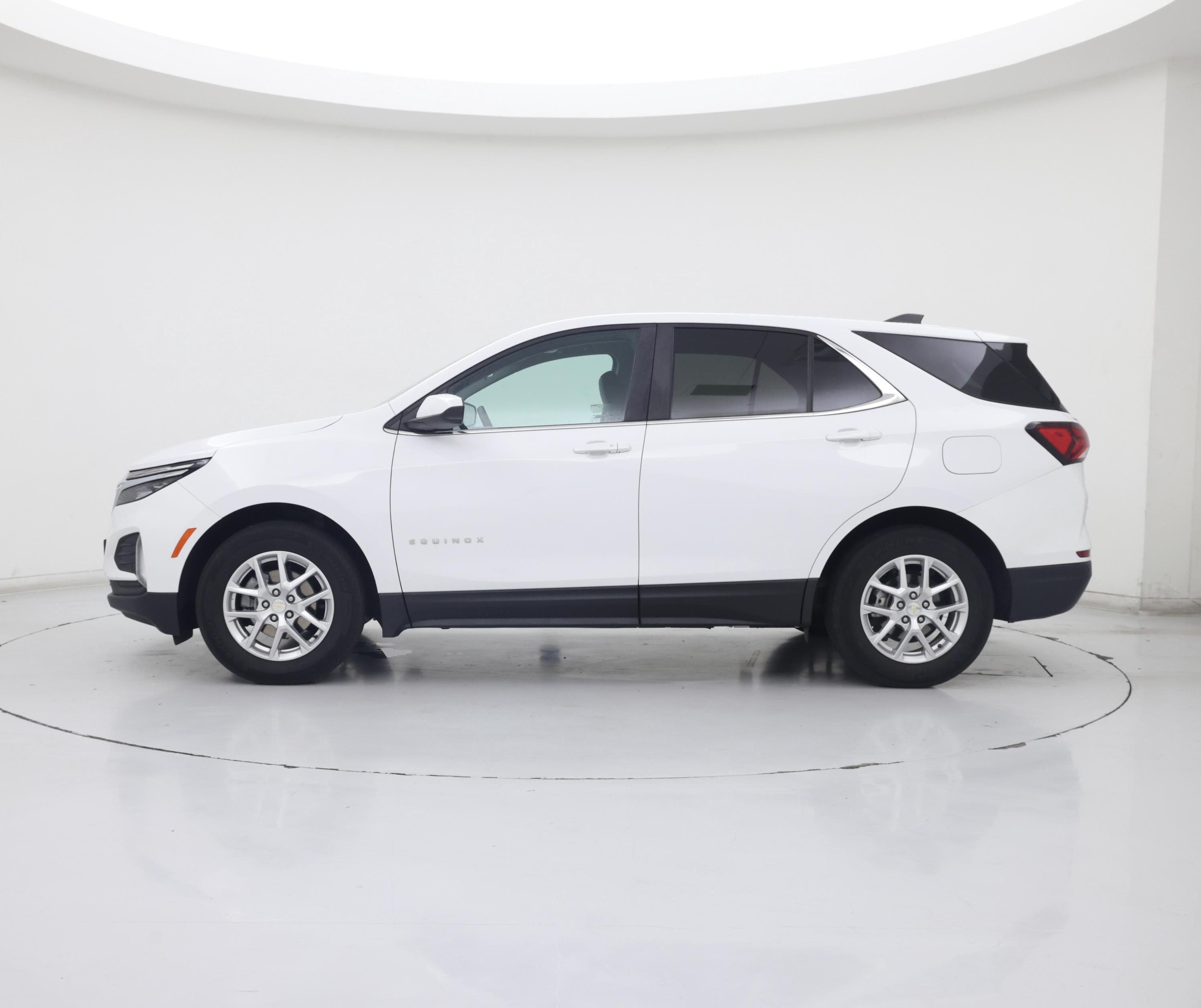 Thumbnail: 2023 Chevrolet Equinox - 3