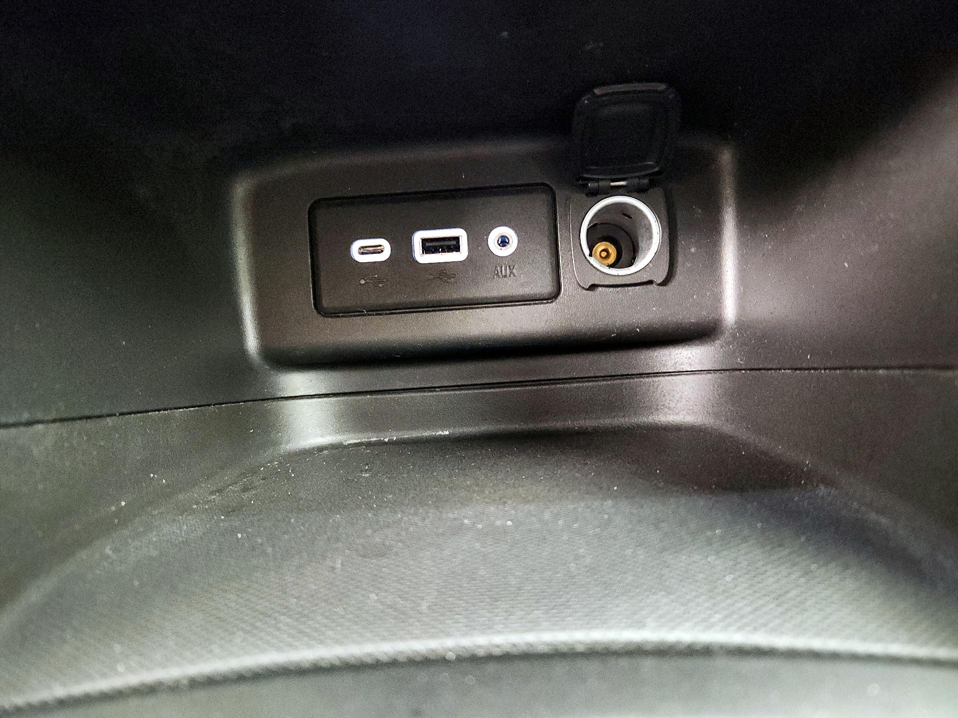 Thumbnail: 2020 Chevrolet Equinox - 18