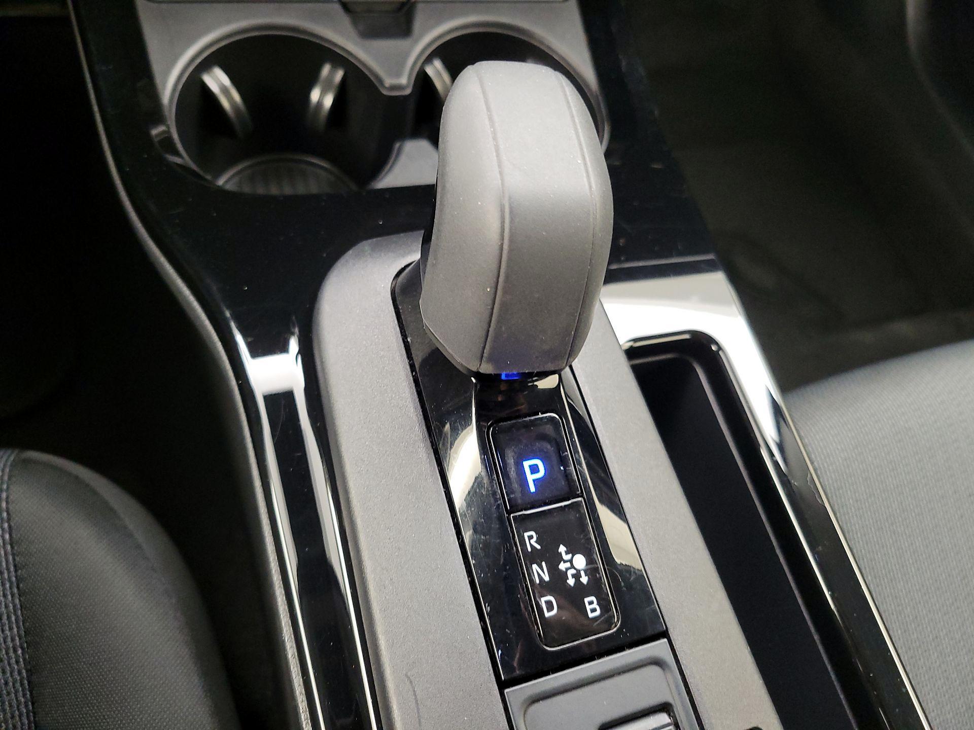 Thumbnail: 2024 Toyota Prius - 17