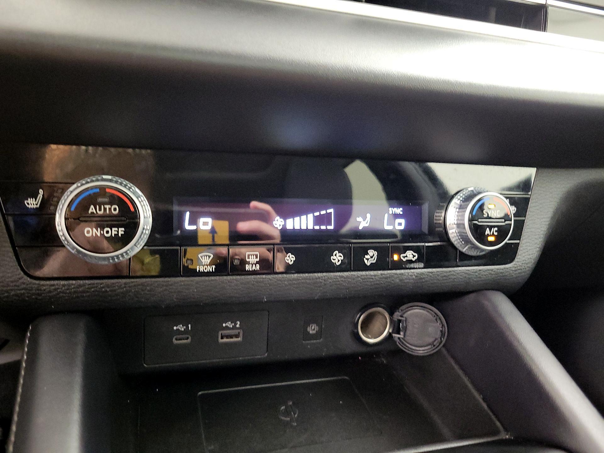 Thumbnail: 2024 Mitsubishi Outlander - 17