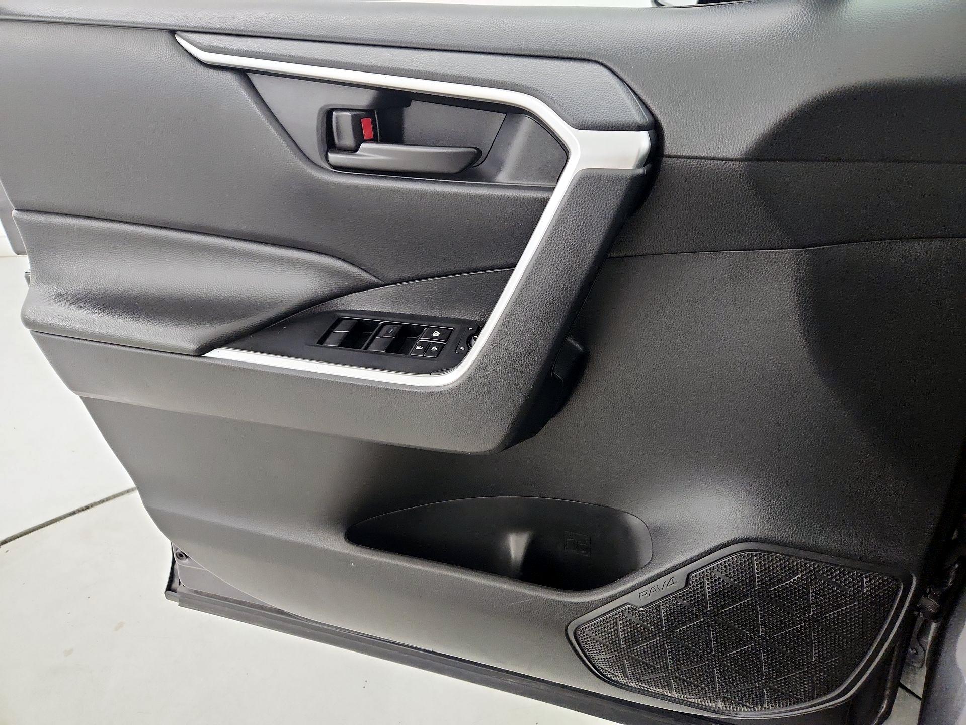 Thumbnail: 2024 Toyota RAV4 - 12