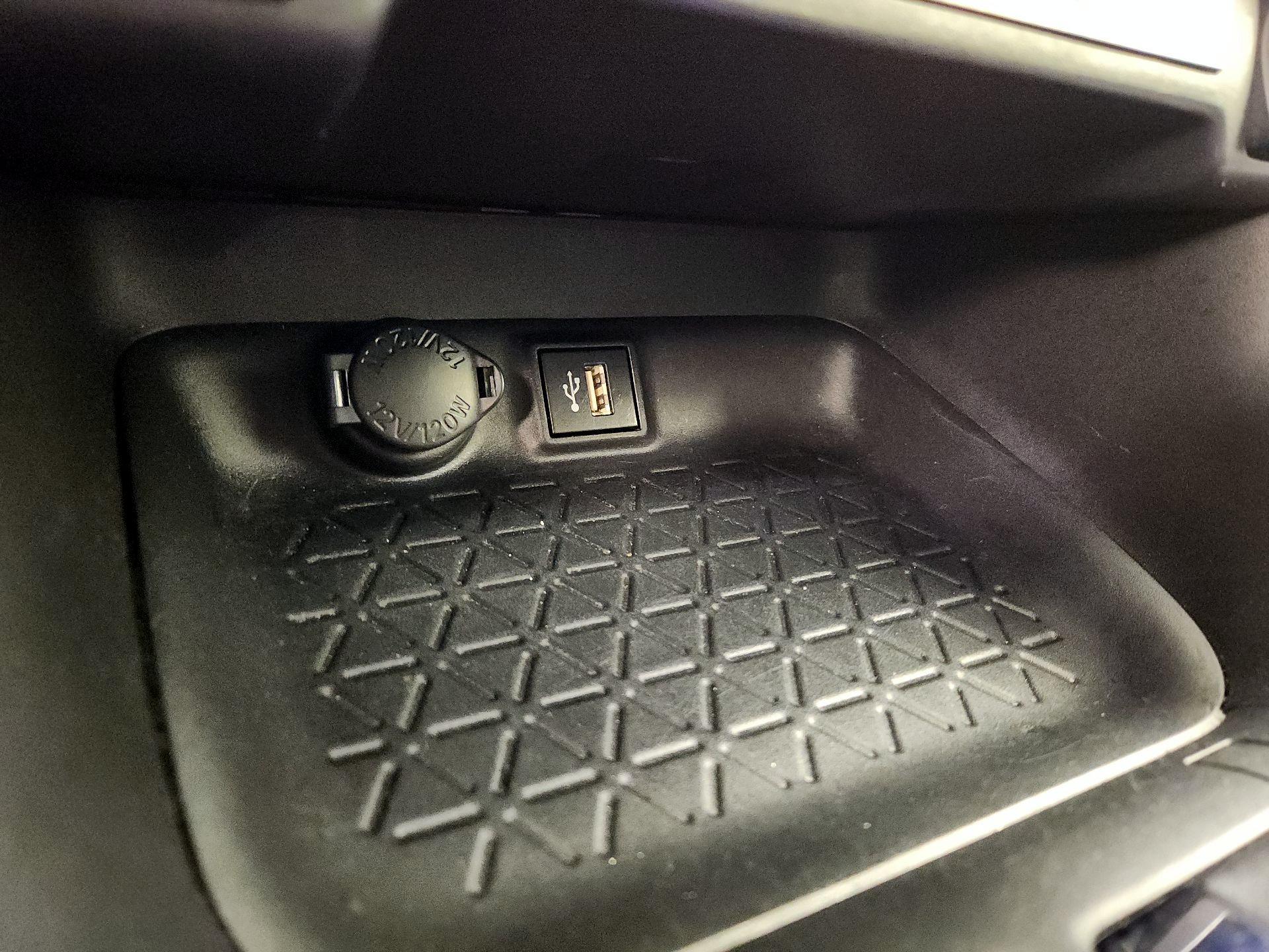 Thumbnail: 2024 Toyota RAV4 - 18