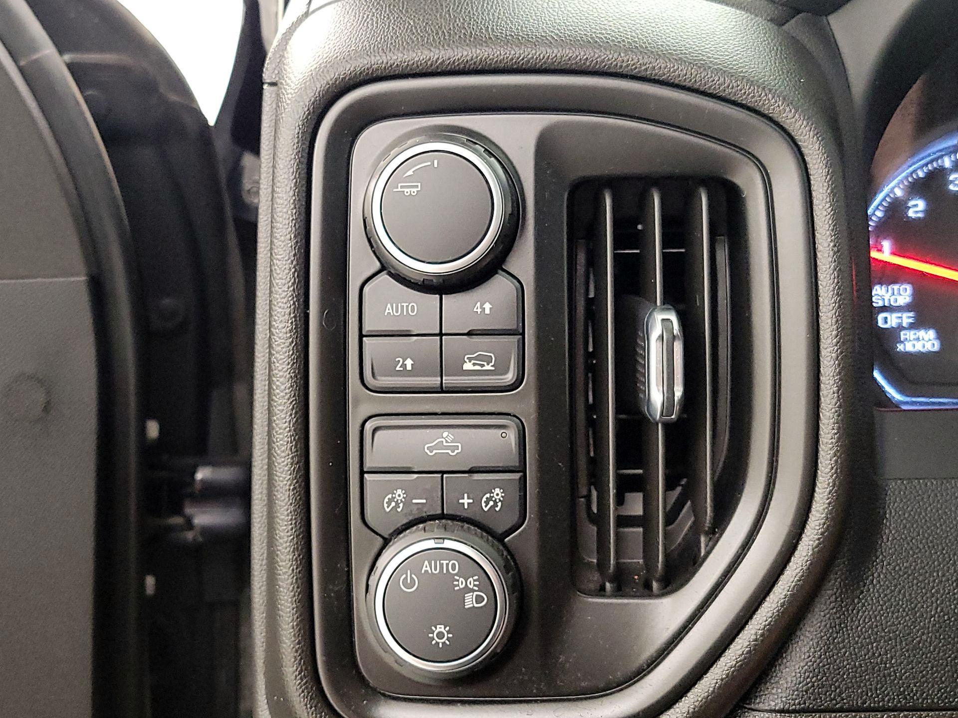 Thumbnail: 2022 Chevrolet Silverado 1500 - 13