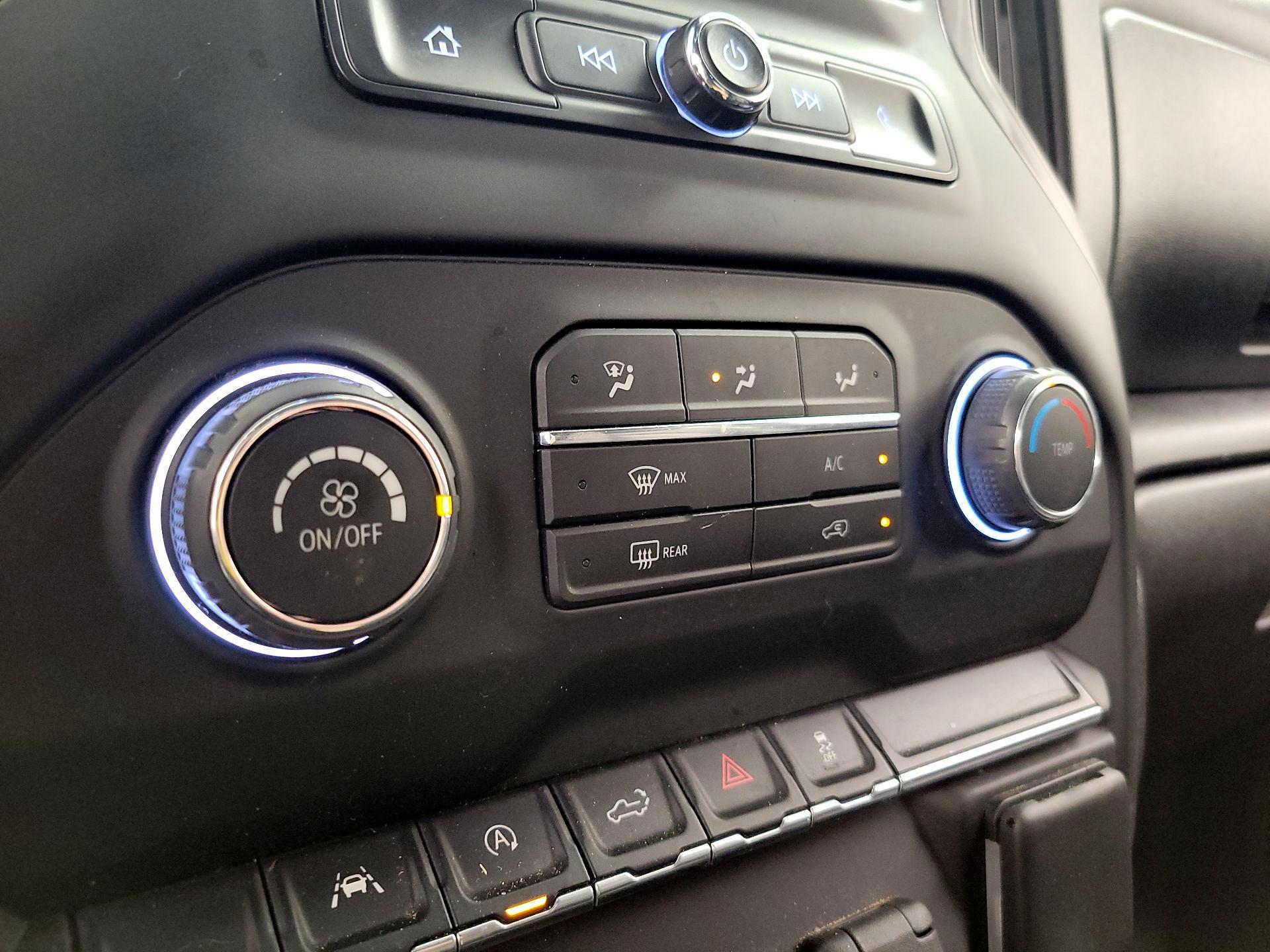 Thumbnail: 2022 Chevrolet Silverado 1500 - 16