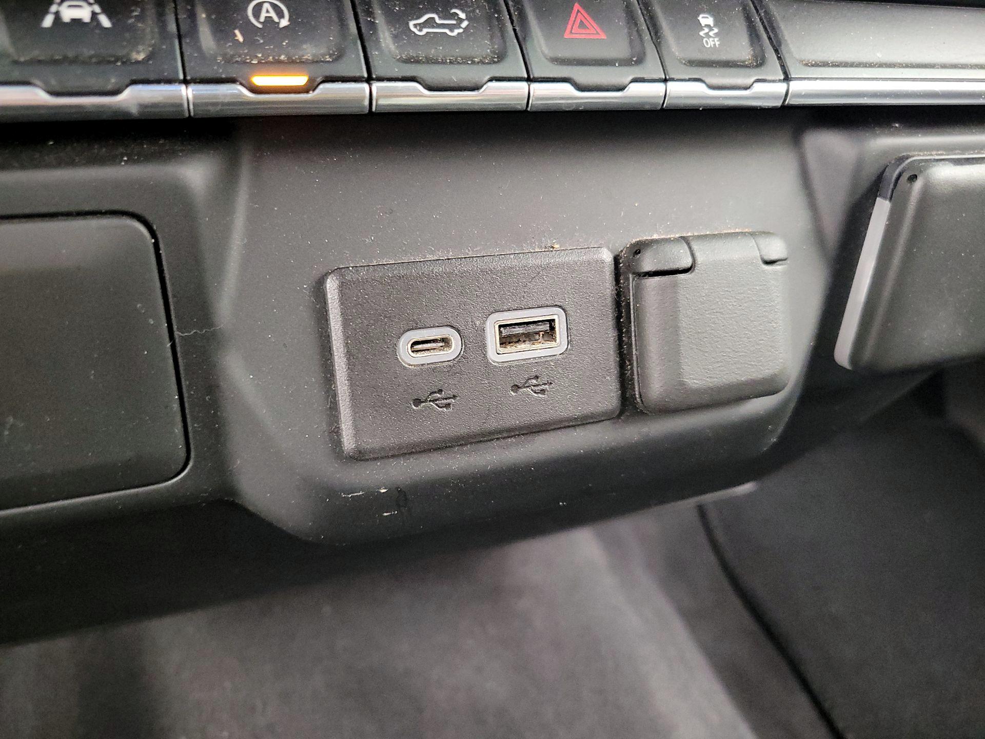 Thumbnail: 2022 Chevrolet Silverado 1500 - 18