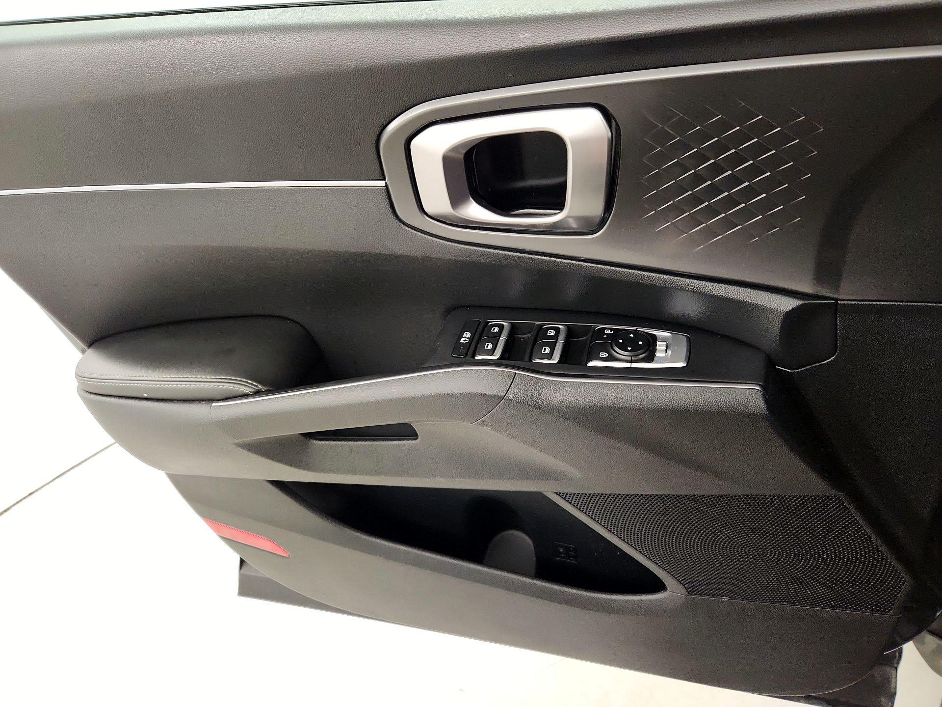 Thumbnail: 2024 Kia Sorento - 12