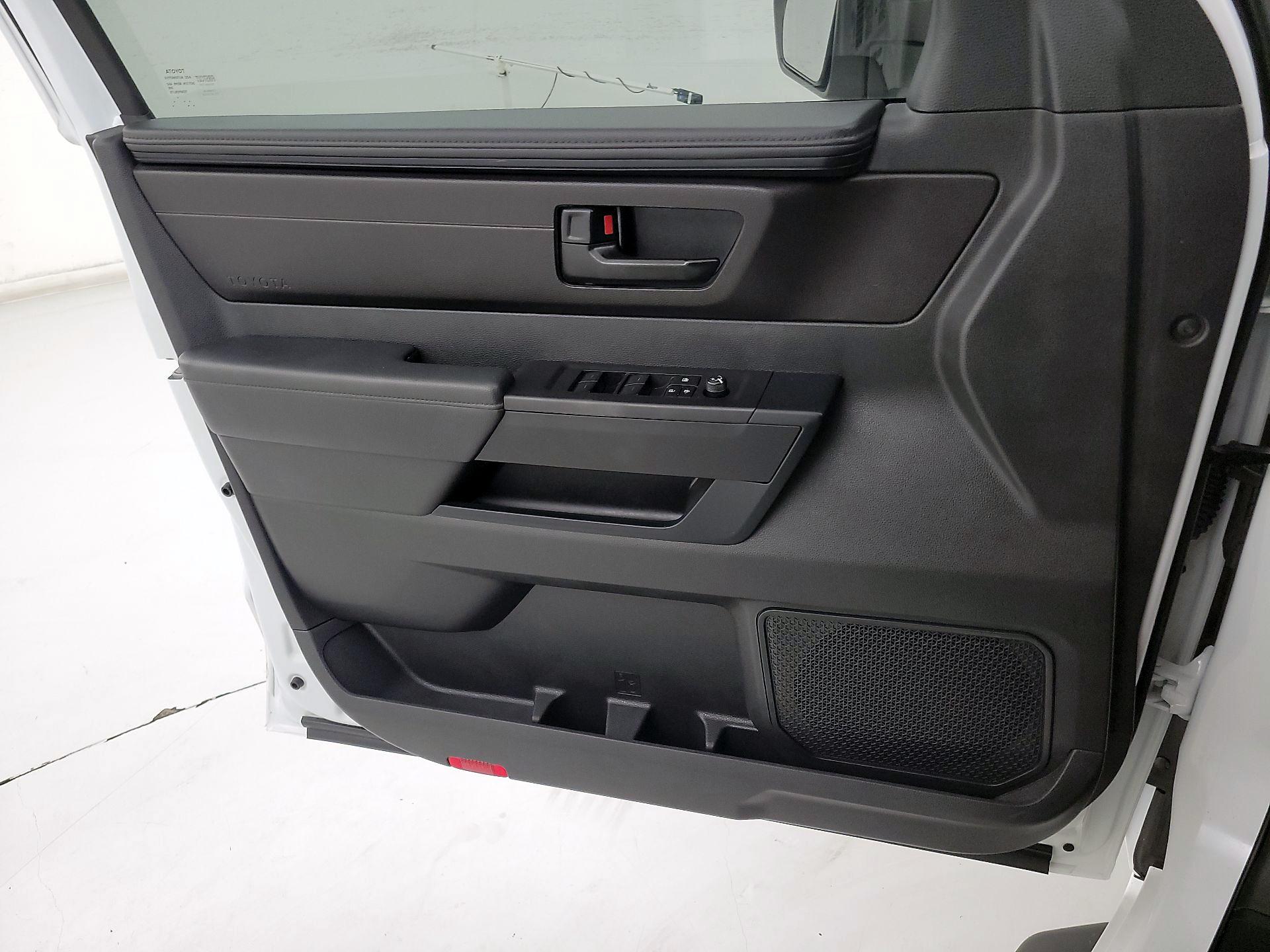 Thumbnail: 2025 Toyota Tundra - 12