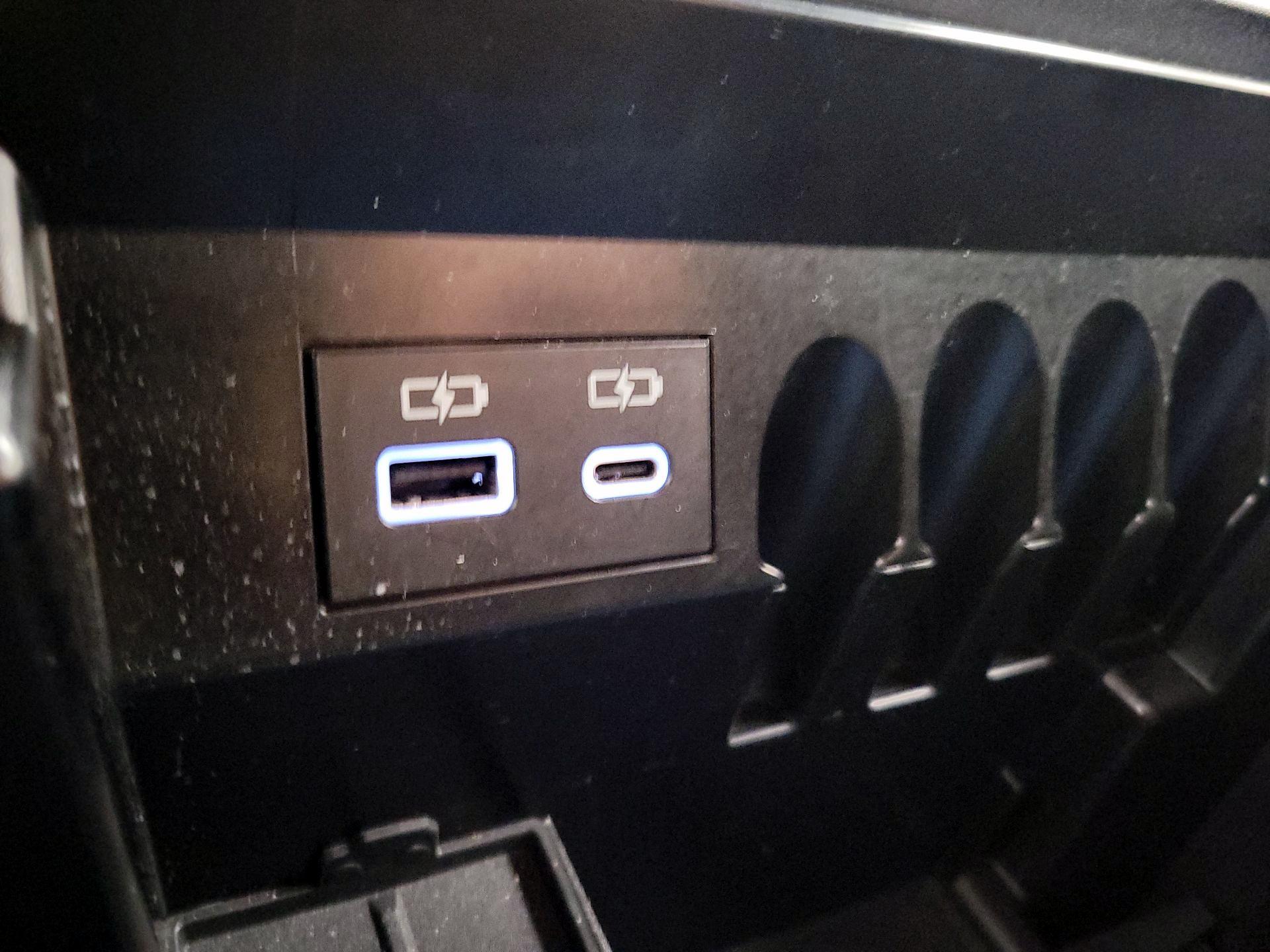 Thumbnail: 2025 Toyota Tundra - 18