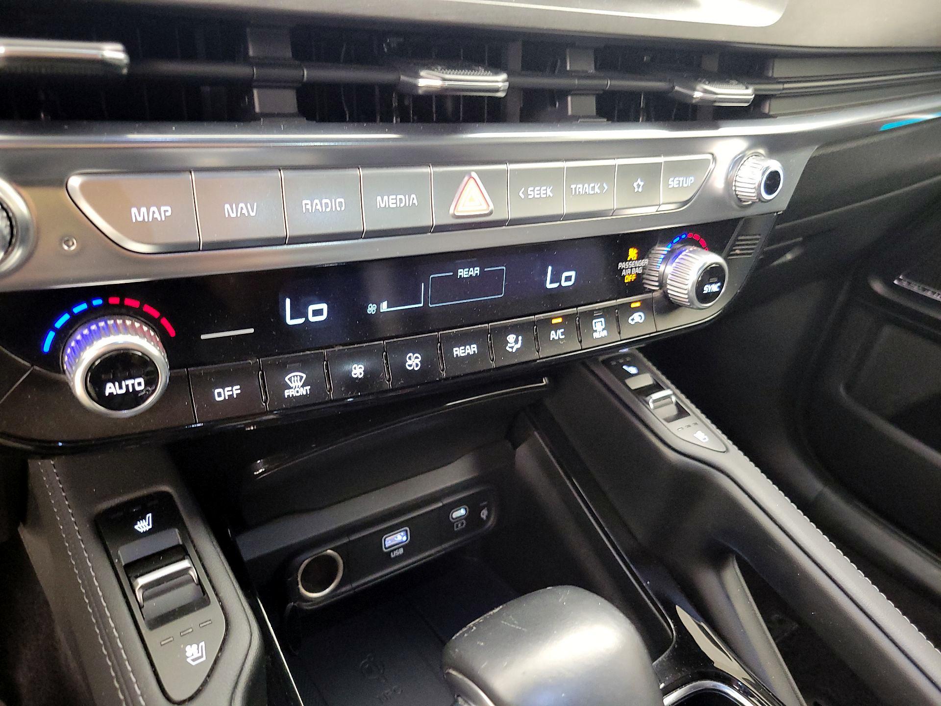 Thumbnail: 2023 Kia Telluride - 17