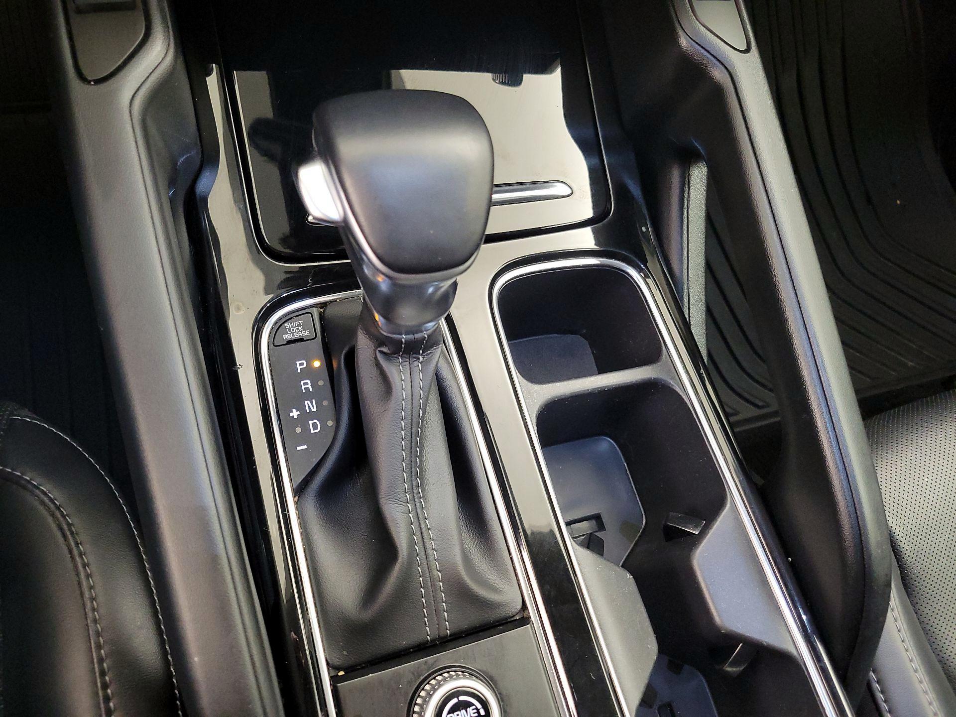 Thumbnail: 2022 Kia Telluride - 18