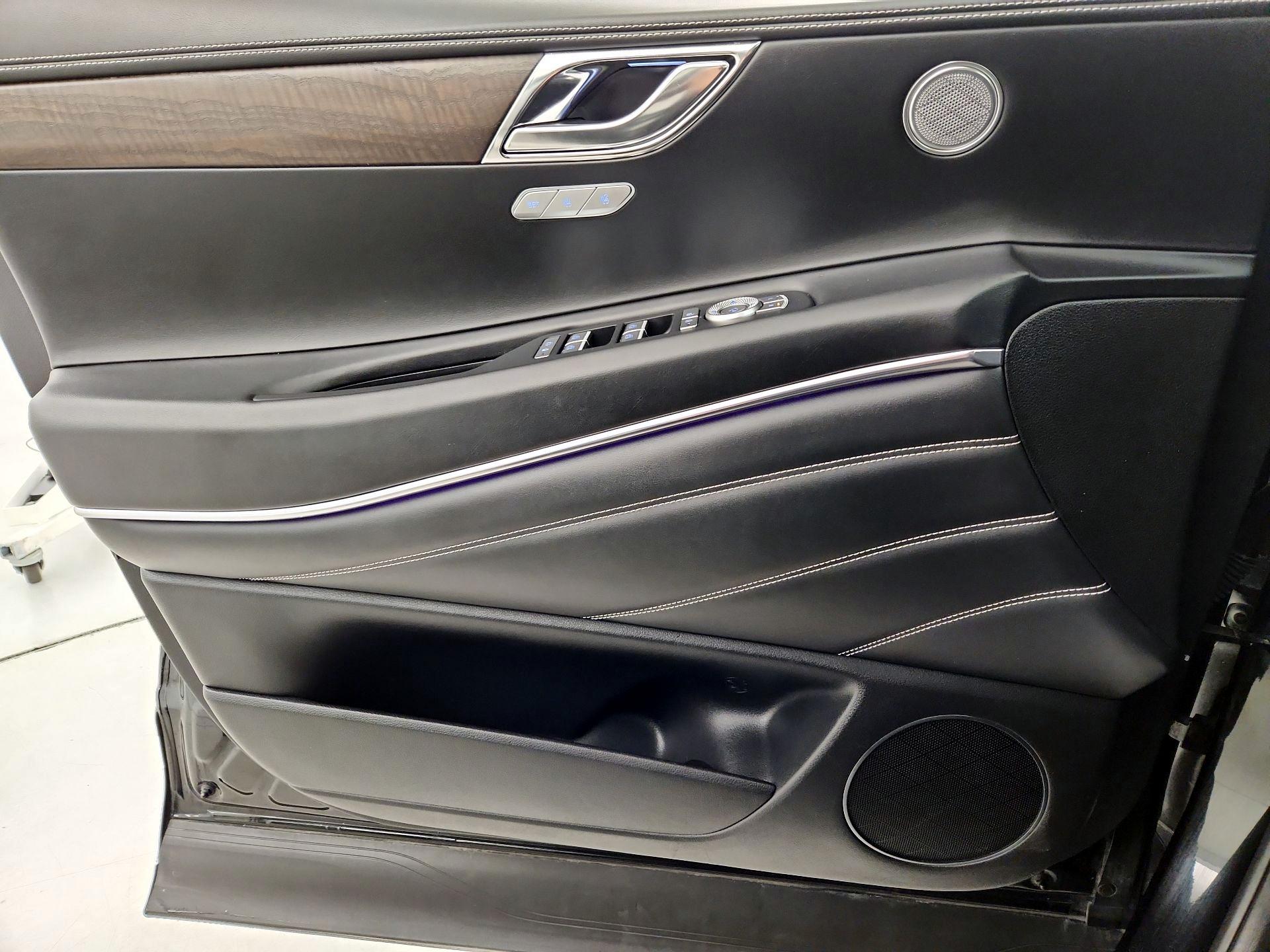 Thumbnail: 2024 Genesis GV80 - 12