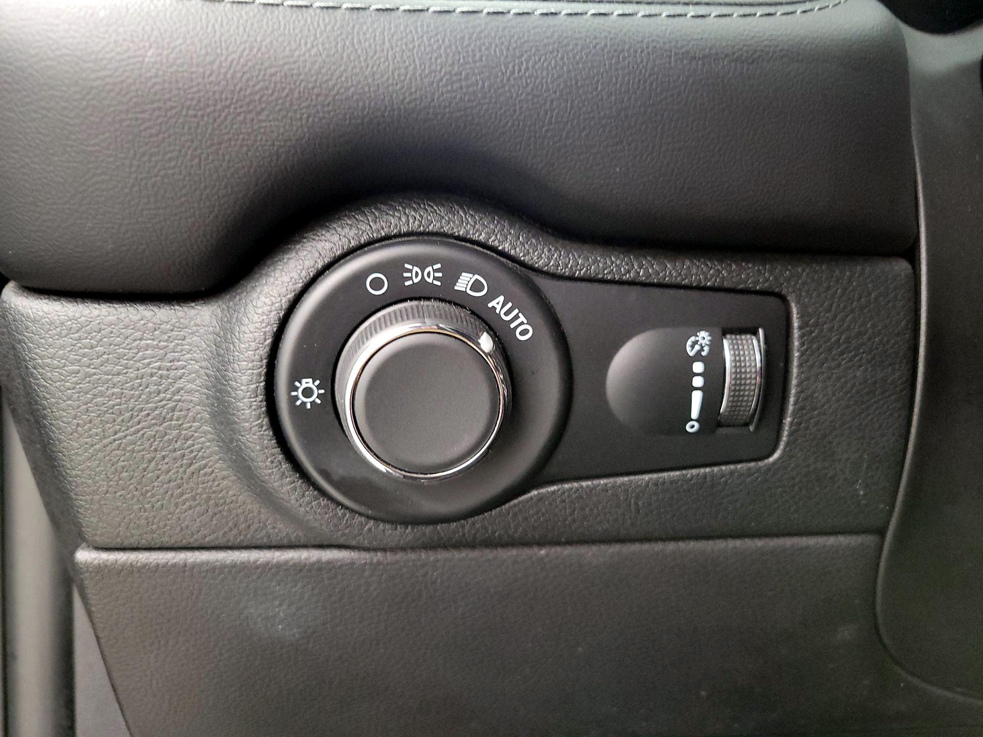 Thumbnail: 2023 Dodge Durango - 13