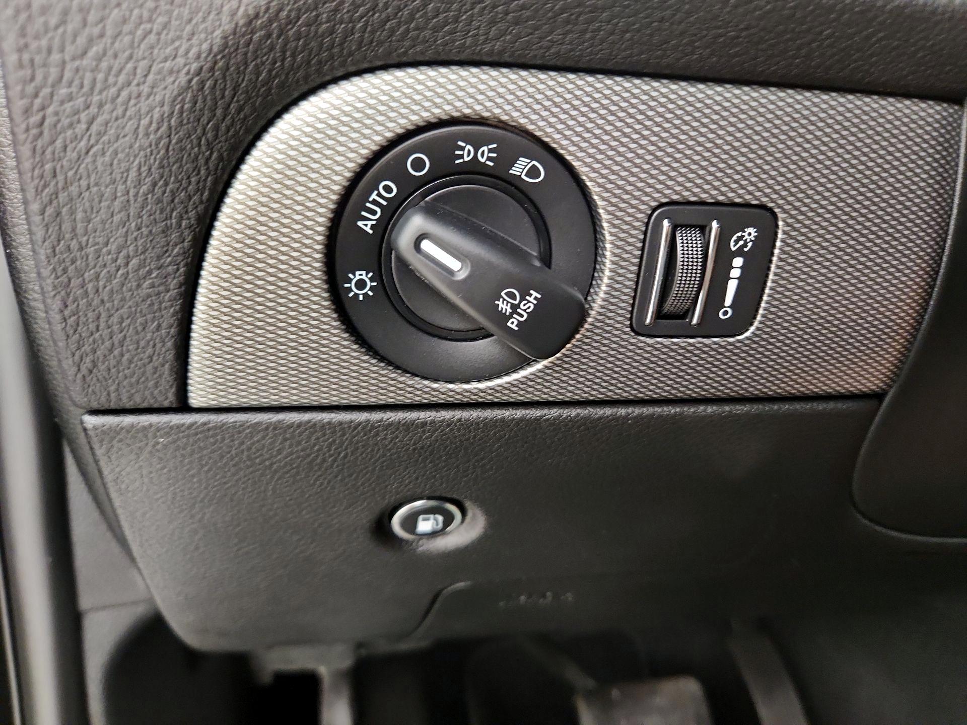 Thumbnail: 2020 Dodge Durango - 13