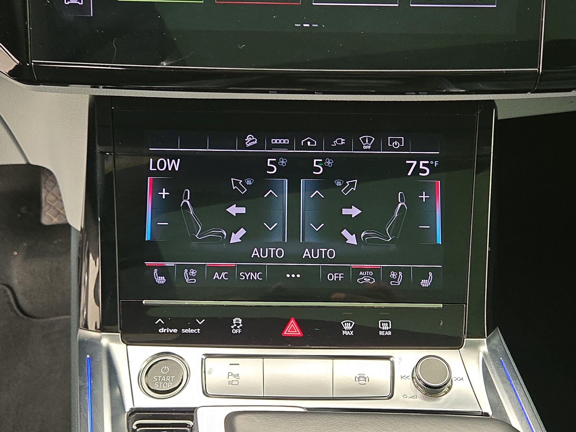 Thumbnail: 2023 Audi e-tron S - 16