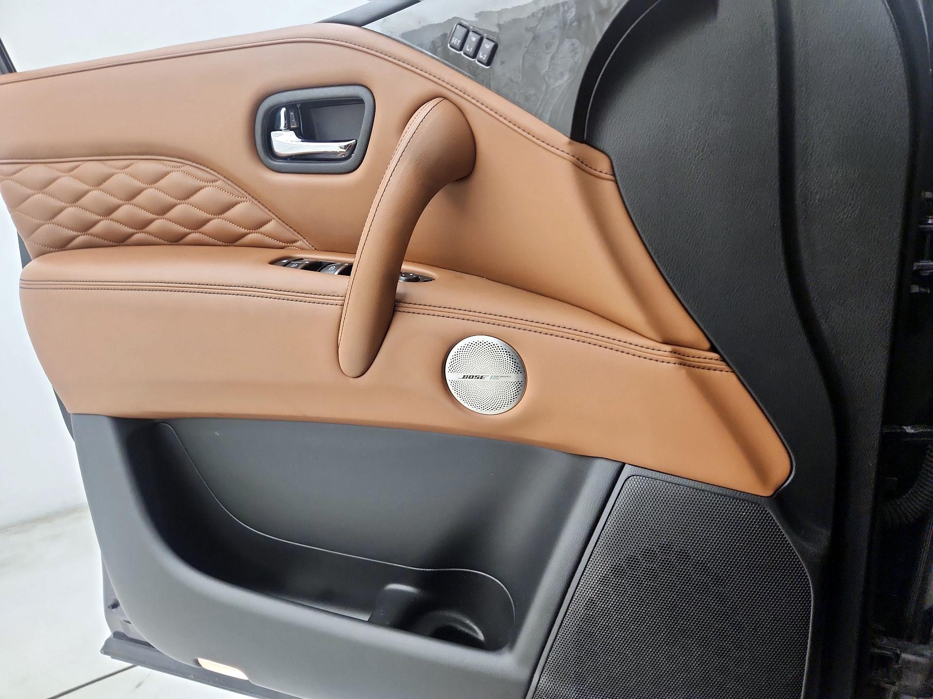 Thumbnail: 2022 INFINITI QX80 - 12