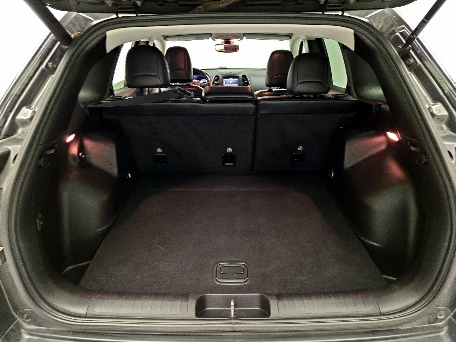 Thumbnail: 2019 Jeep Cherokee - 20