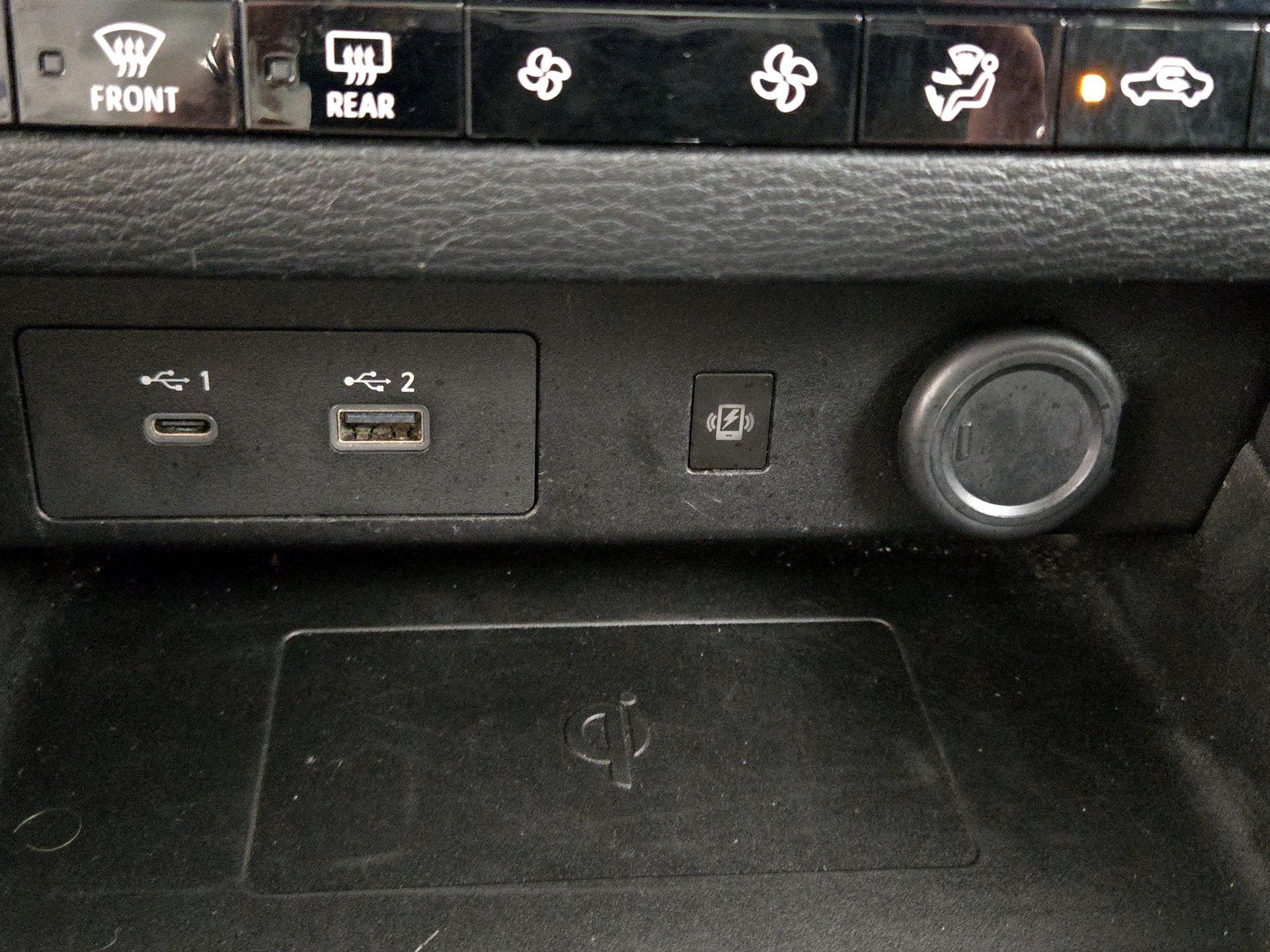 Thumbnail: 2024 Mitsubishi Outlander - 19