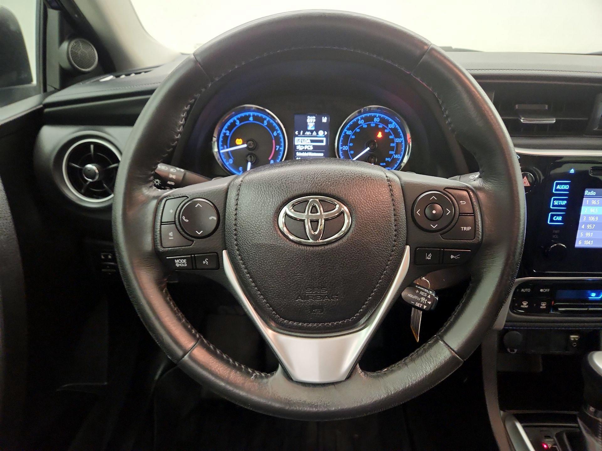 Thumbnail: 2017 Toyota Corolla - 10