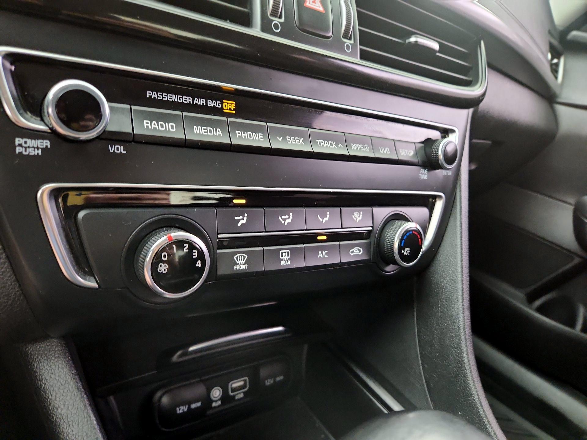 Thumbnail: 2018 Kia Optima - 16