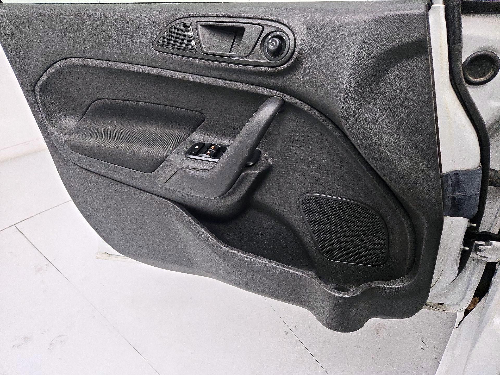 Thumbnail: 2019 Ford Fiesta - 12