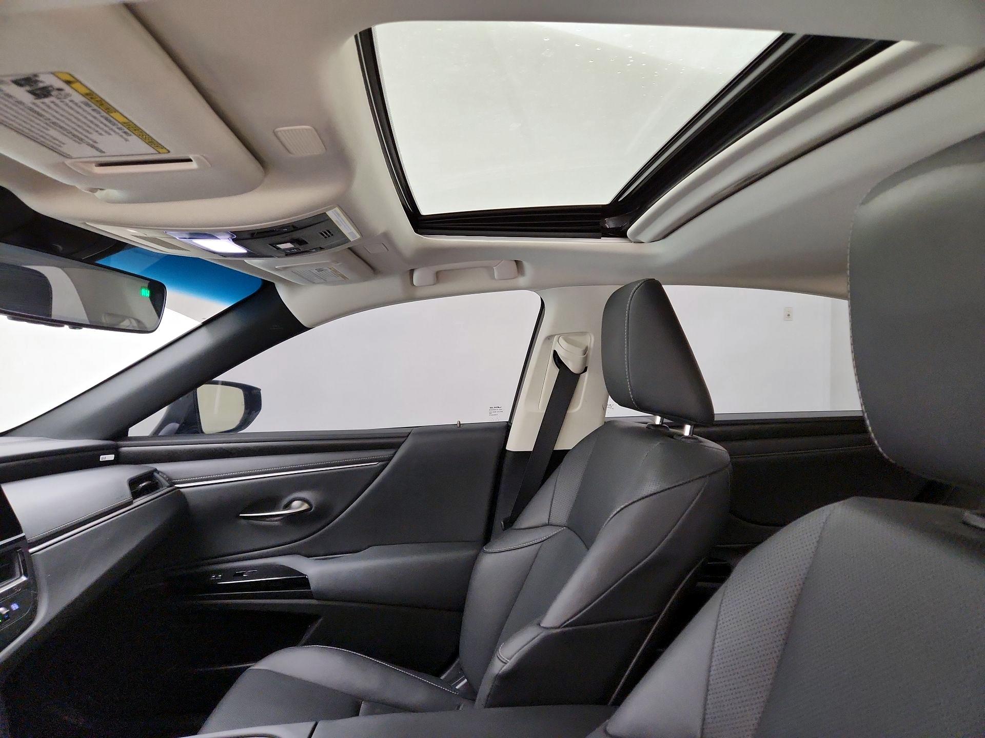 Thumbnail: 2024 Lexus ES - 20