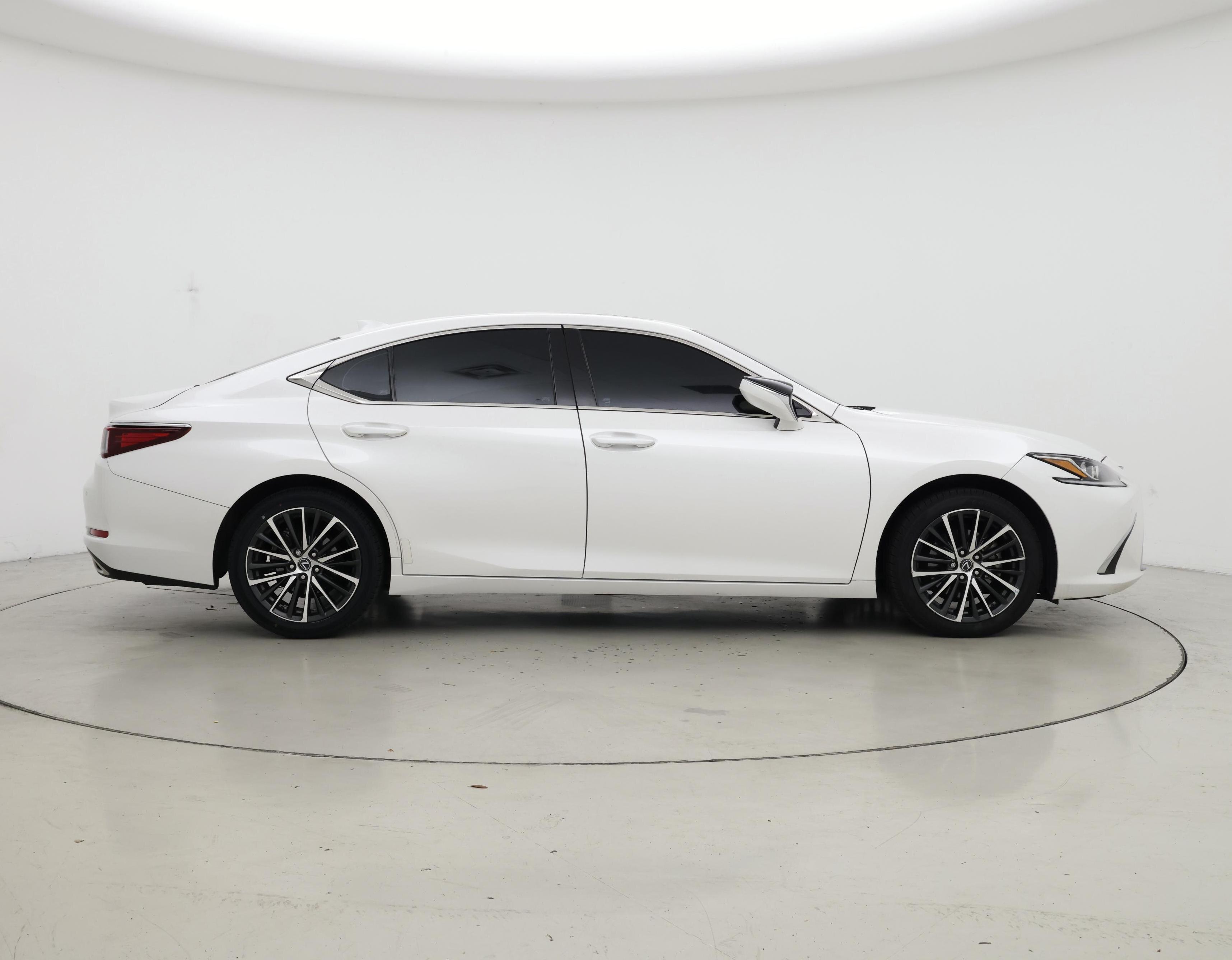 Thumbnail: 2024 Lexus ES - 7