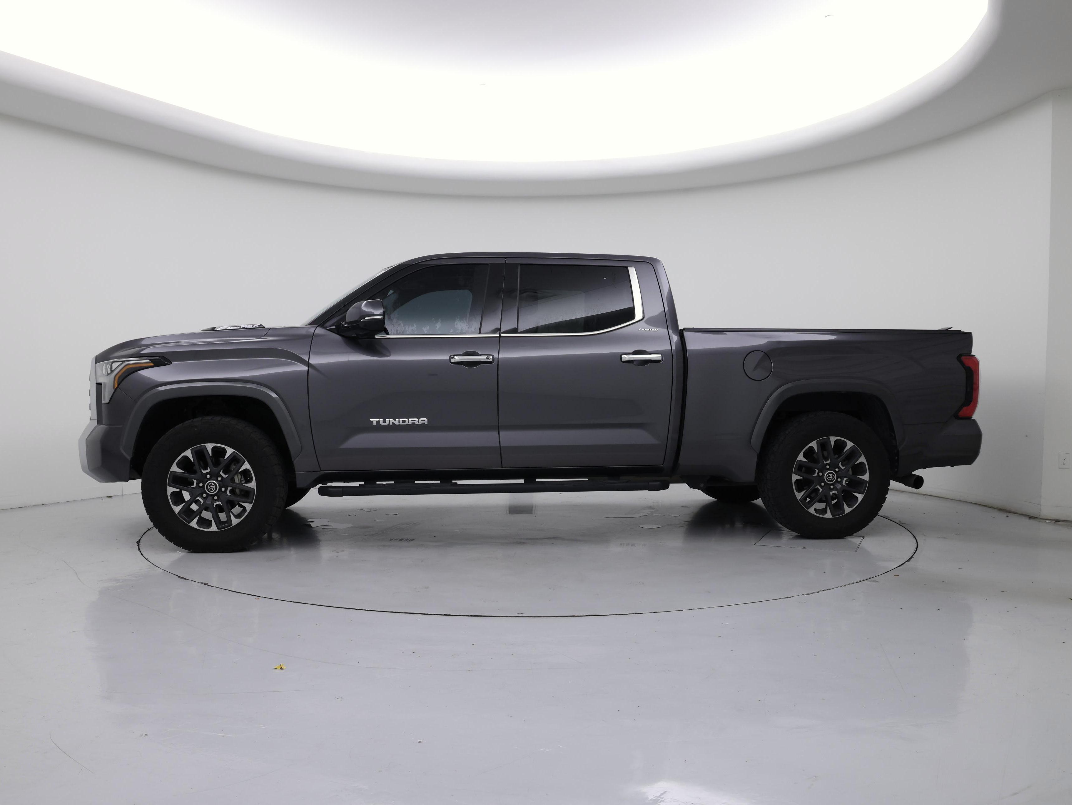 Thumbnail: 2022 Toyota Tundra - 3