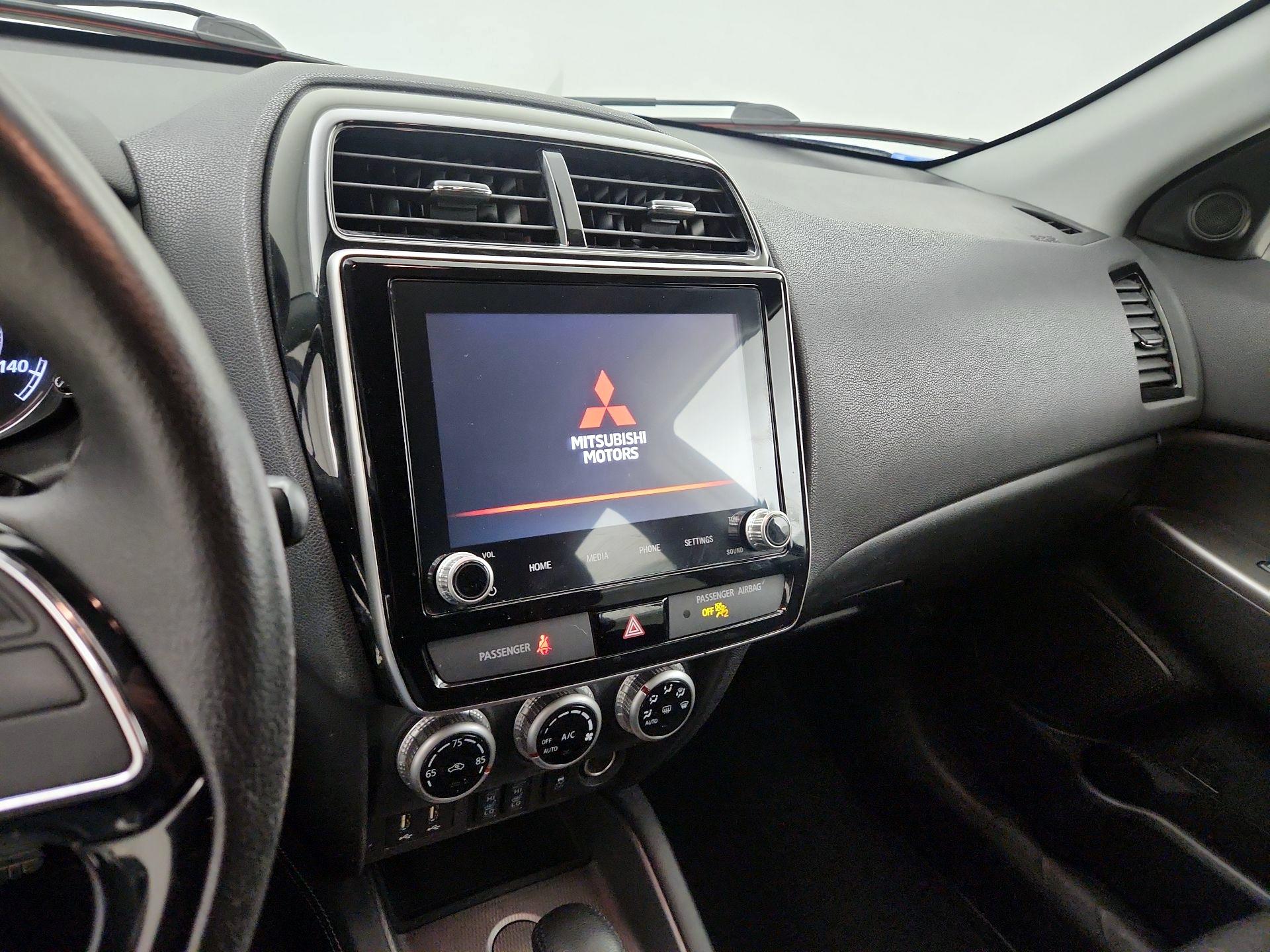 Thumbnail: 2020 Mitsubishi Outlander Sport - 13