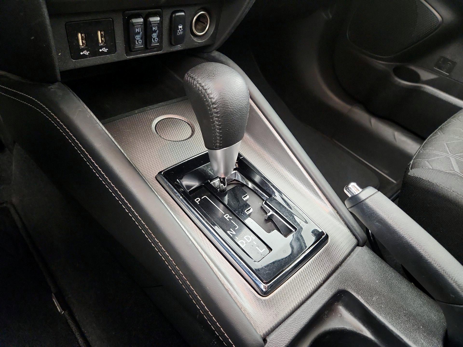 Thumbnail: 2020 Mitsubishi Outlander Sport - 15