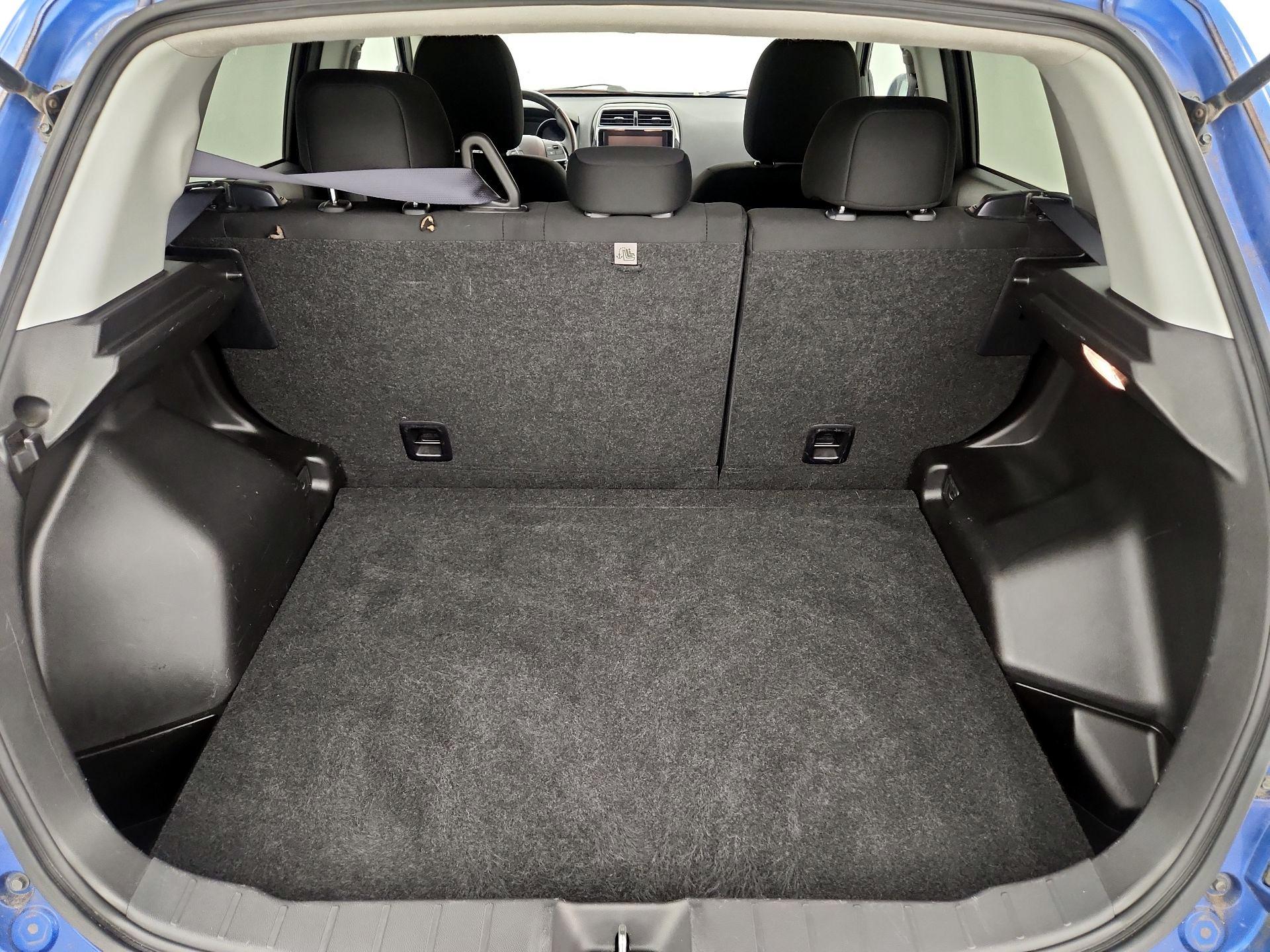 Thumbnail: 2020 Mitsubishi Outlander Sport - 16