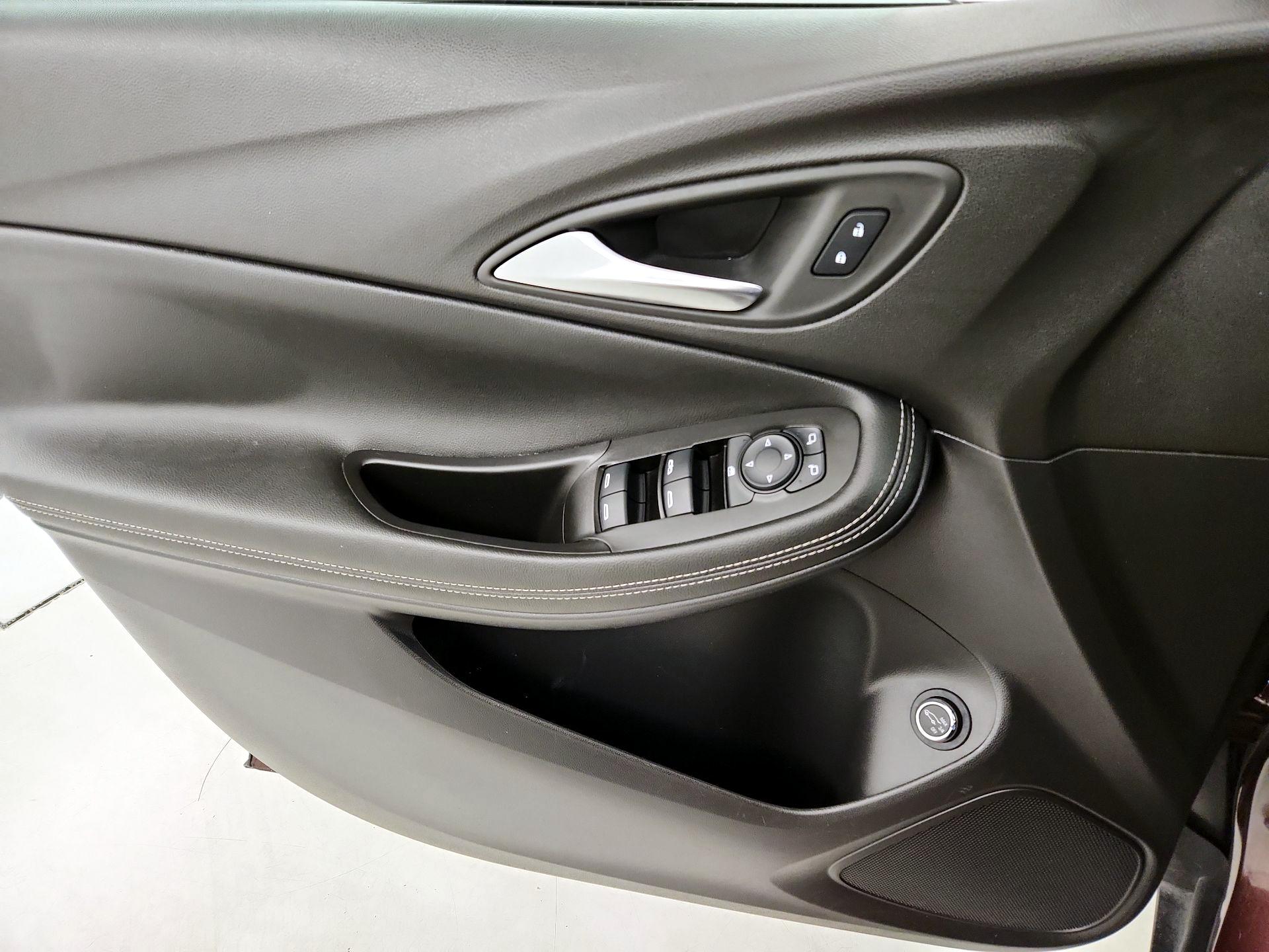 Thumbnail: 2022 Buick Encore GX - 12