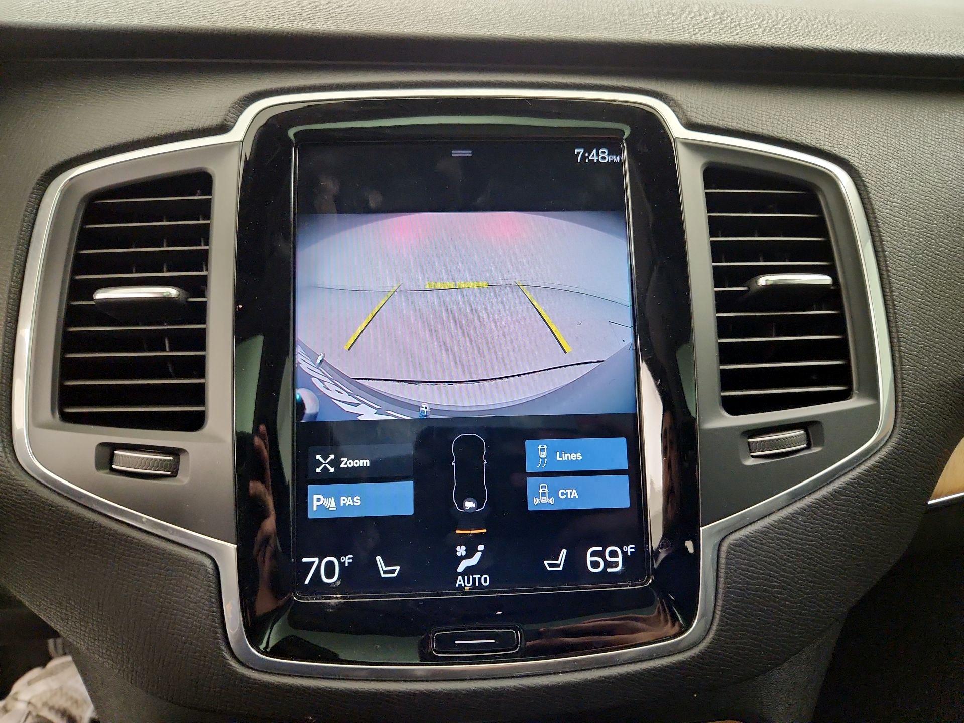 Thumbnail: 2021 Volvo XC90 - 15