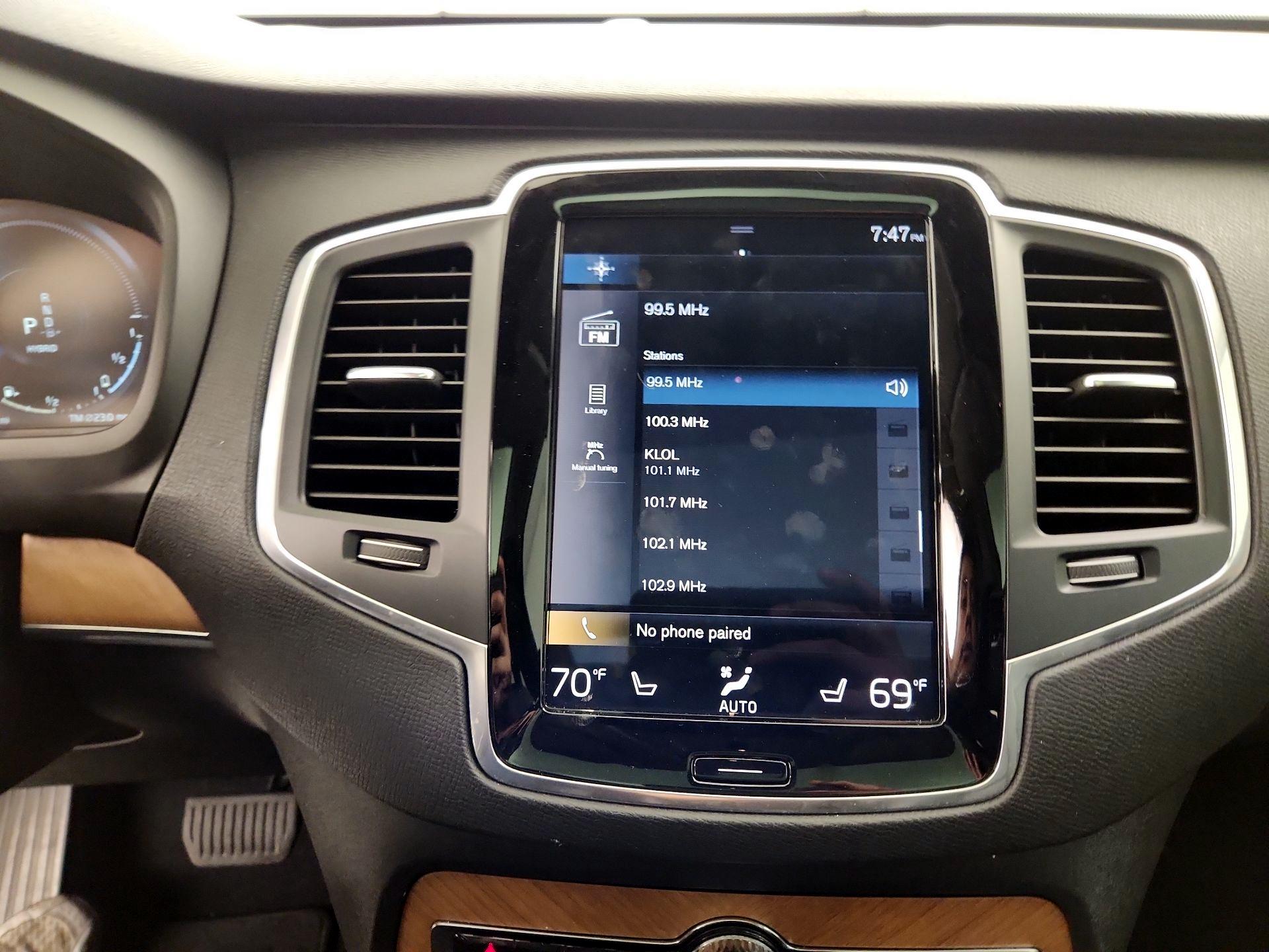 Thumbnail: 2021 Volvo XC90 - 16