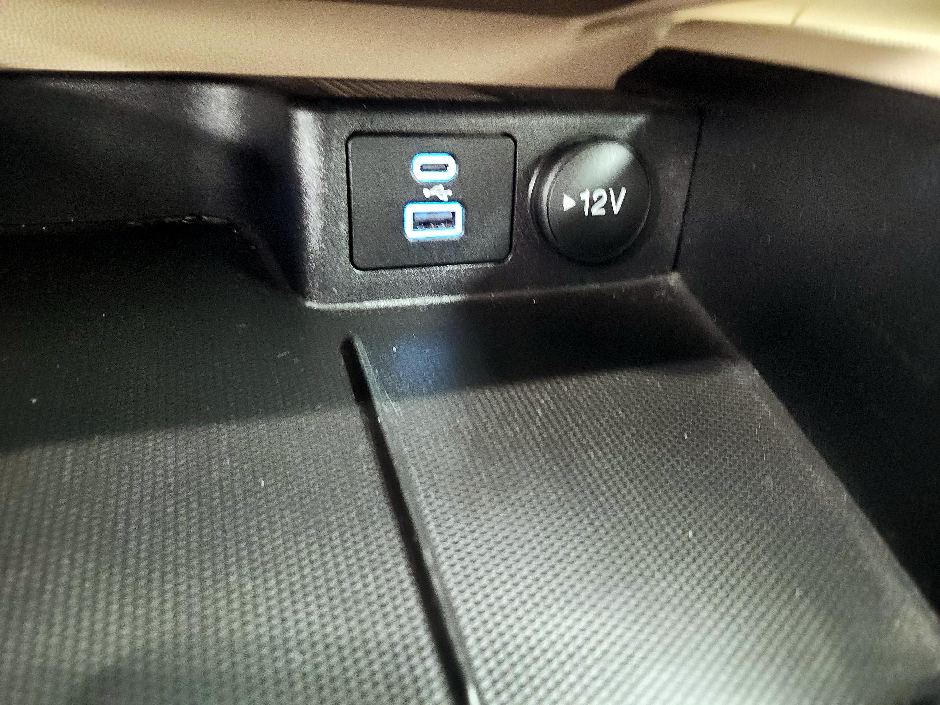 Thumbnail: 2022 Ford Escape - 18