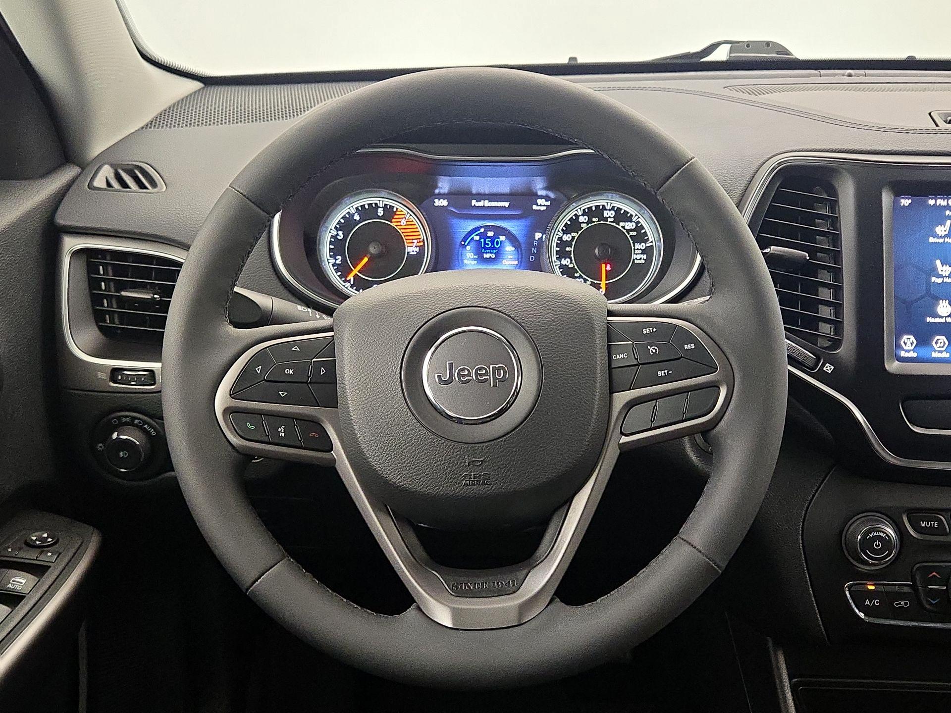 Thumbnail: 2022 Jeep Cherokee - 10