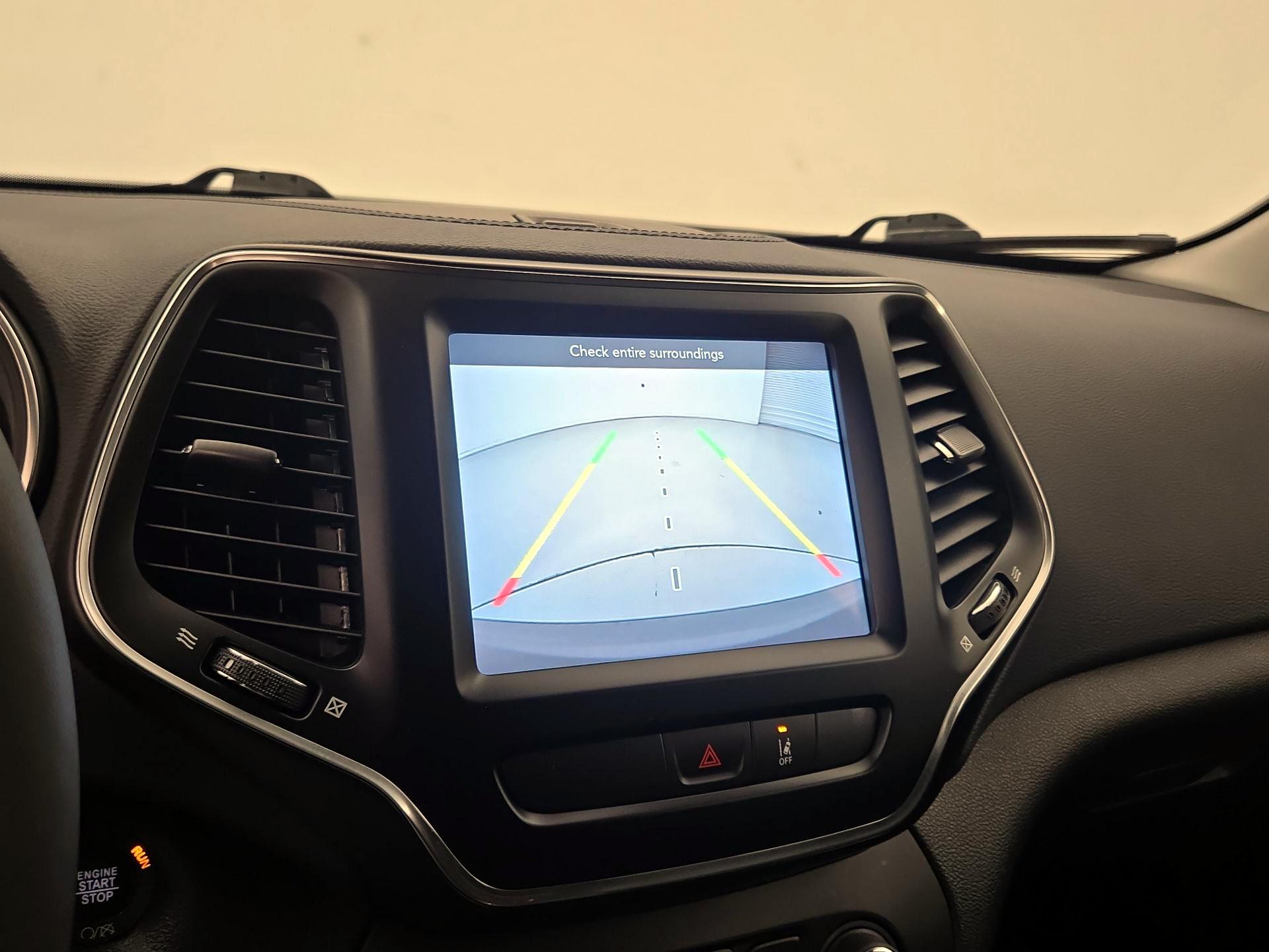 Thumbnail: 2022 Jeep Cherokee - 14