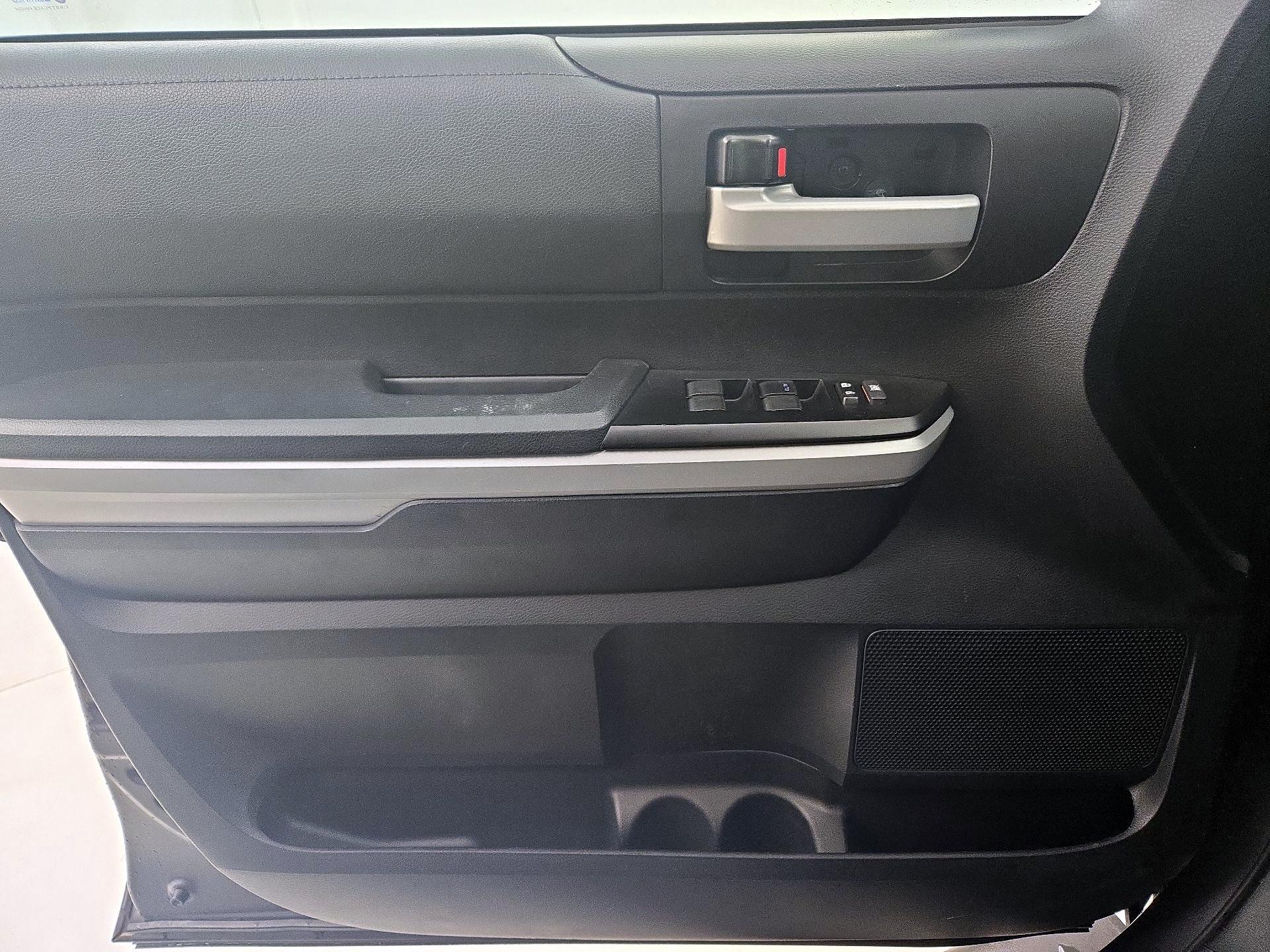 Thumbnail: 2018 Toyota Tundra - 12