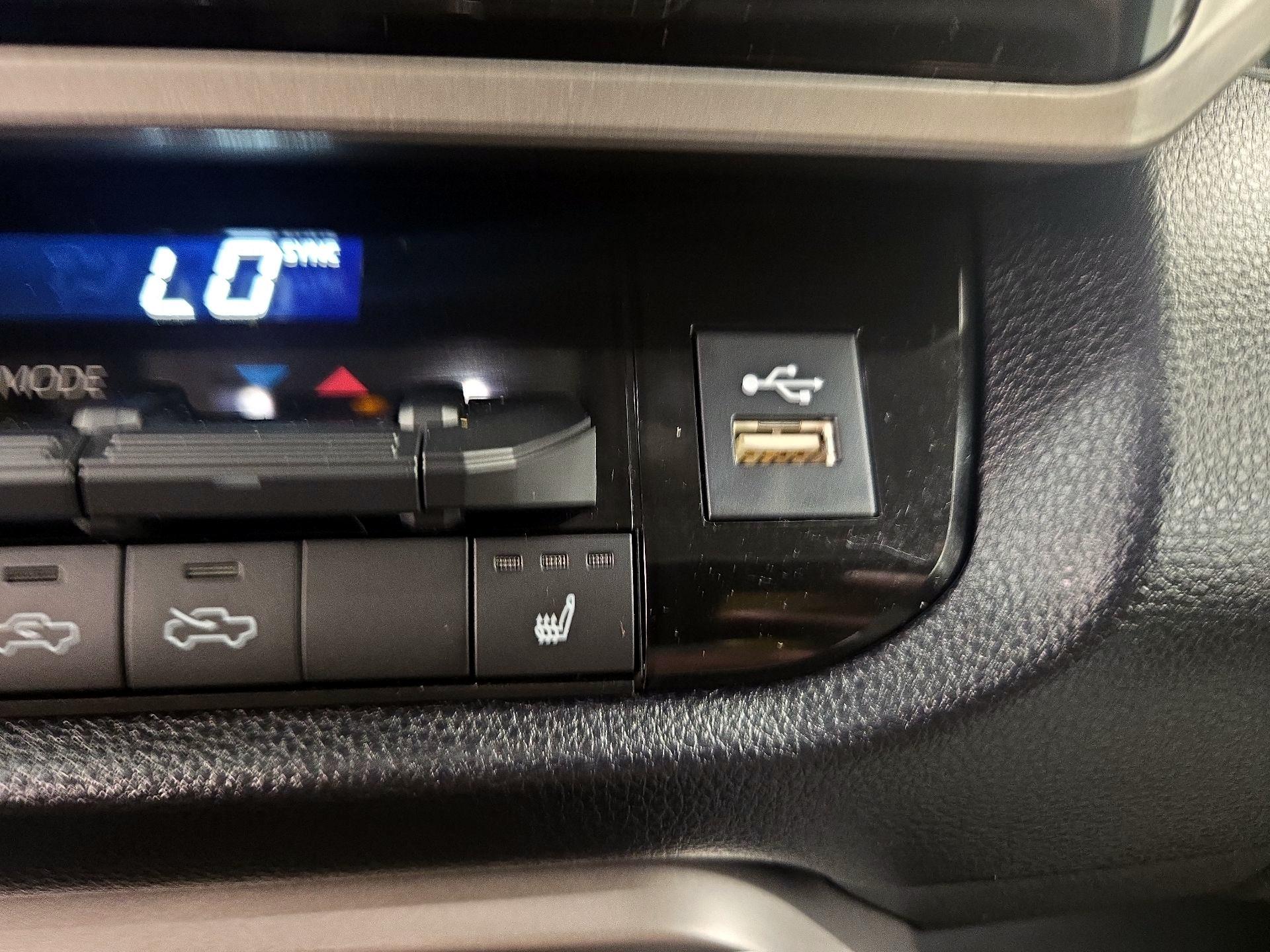 Thumbnail: 2024 Toyota Tundra - 18