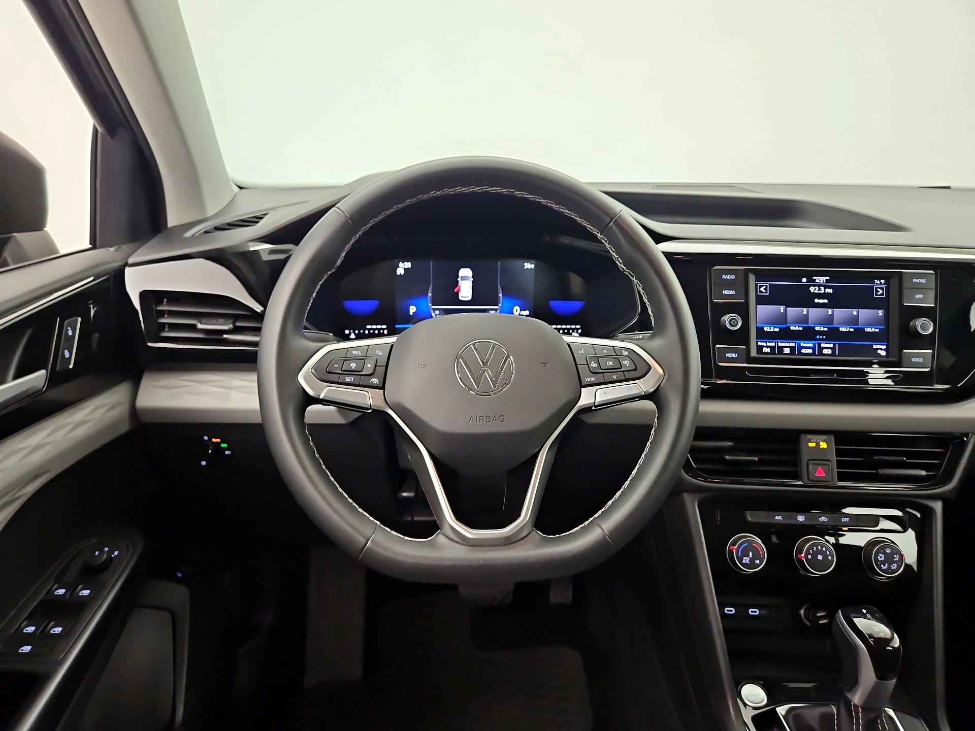 Thumbnail: 2023 Volkswagen Taos - 10
