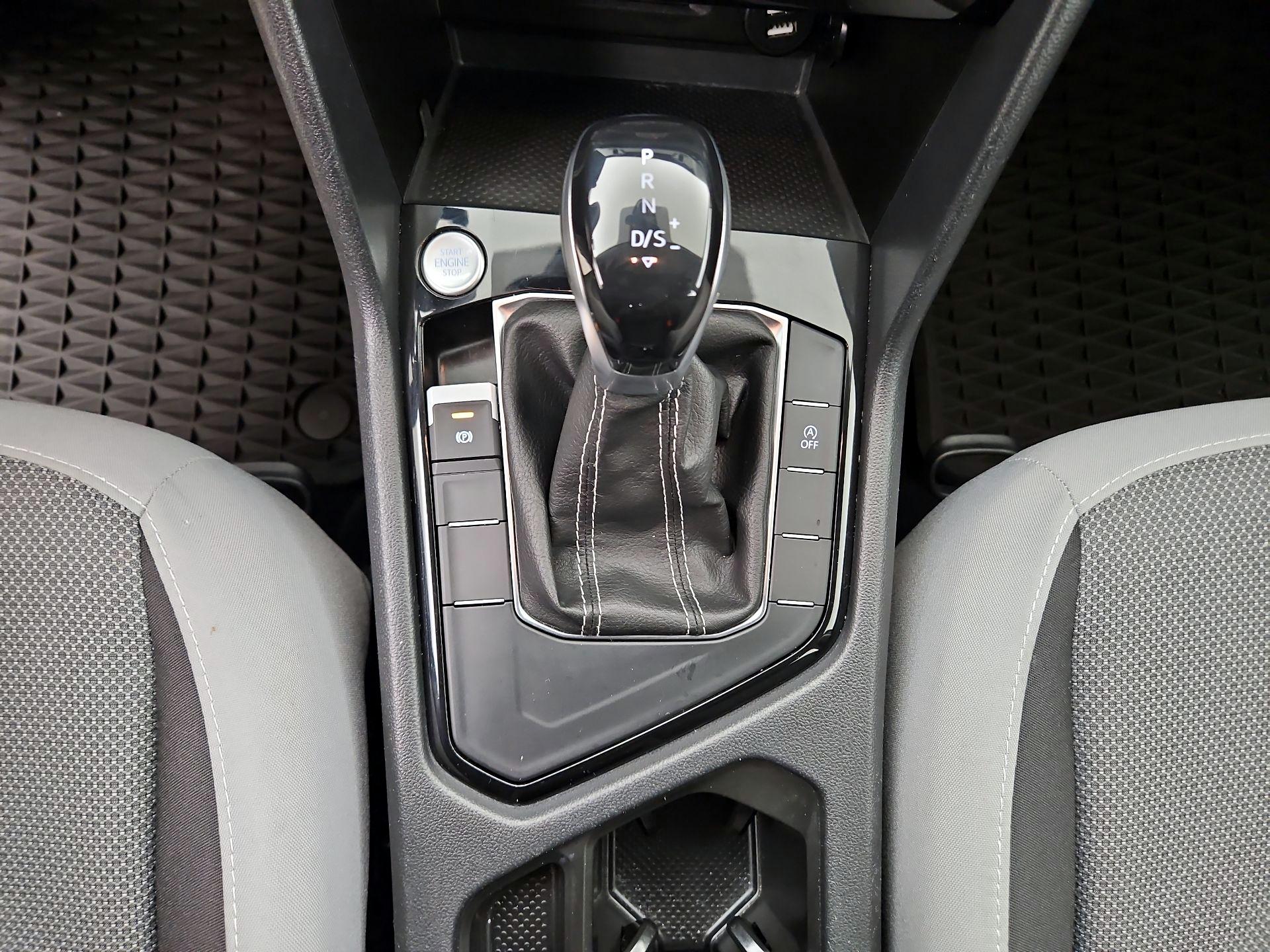 Thumbnail: 2023 Volkswagen Taos - 17