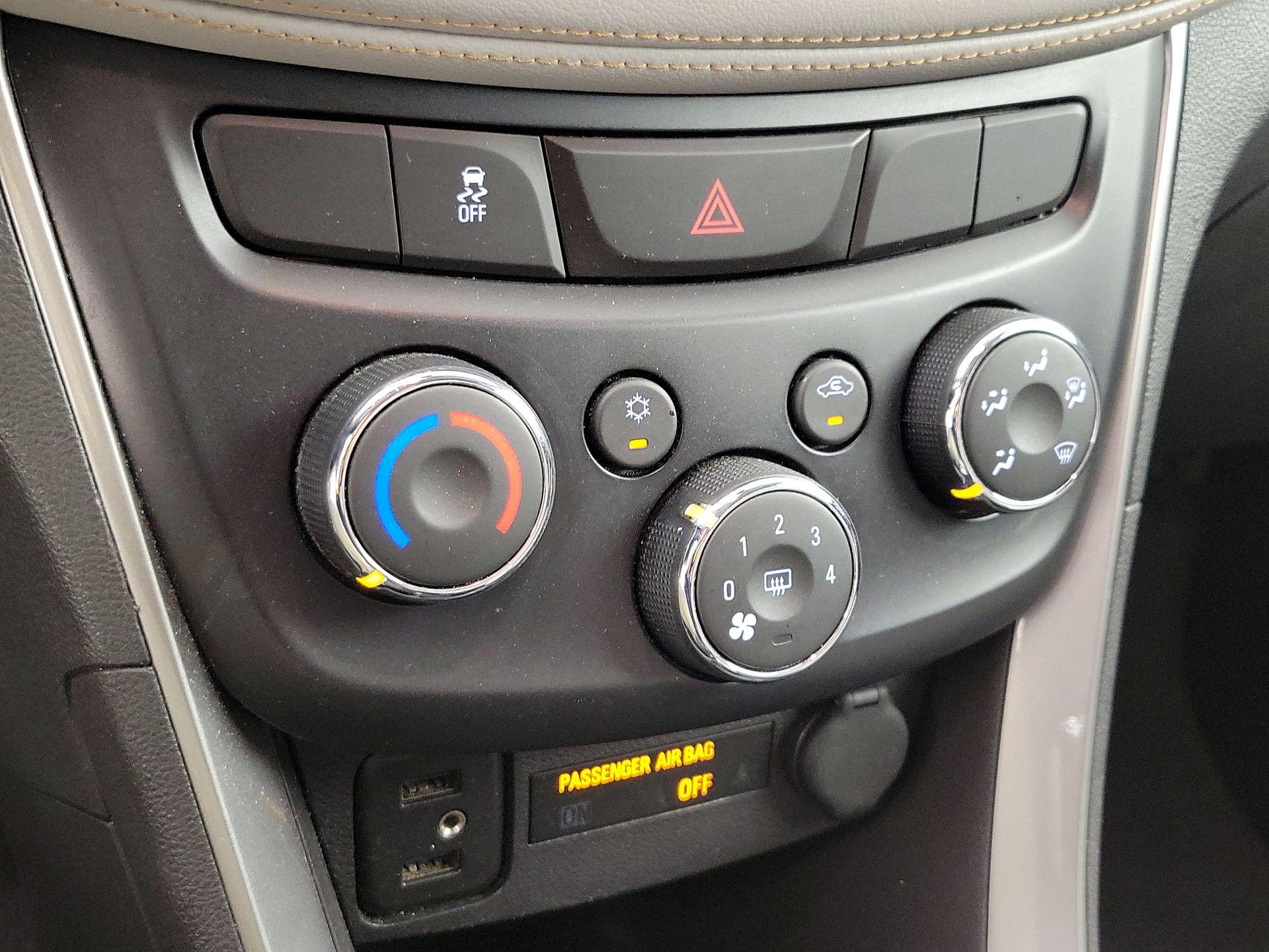 Thumbnail: 2017 Chevrolet Trax - 16