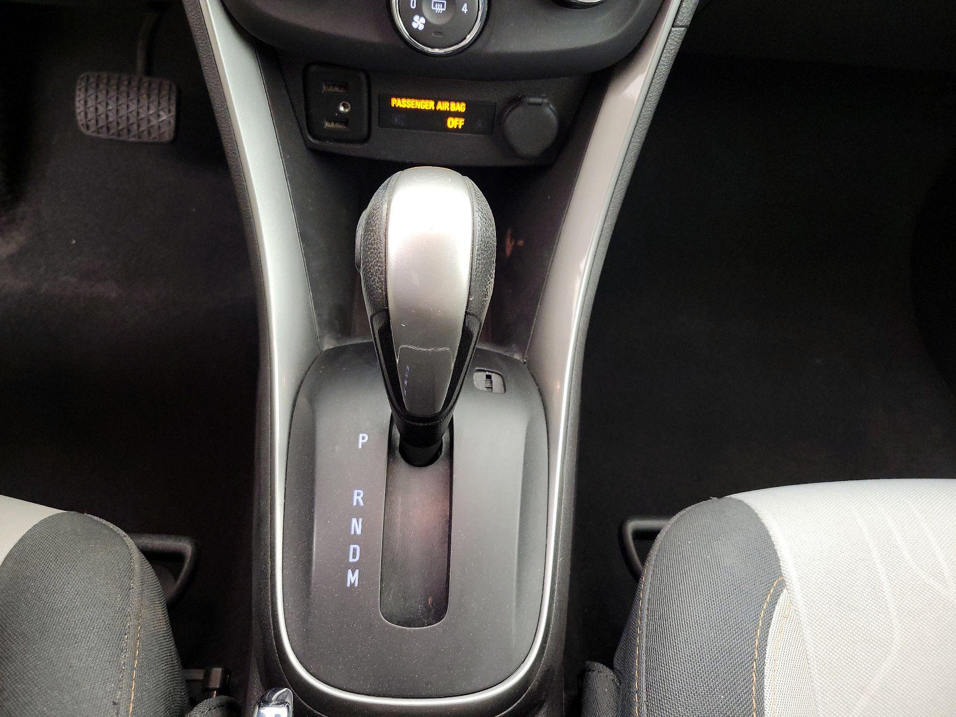 Thumbnail: 2017 Chevrolet Trax - 17